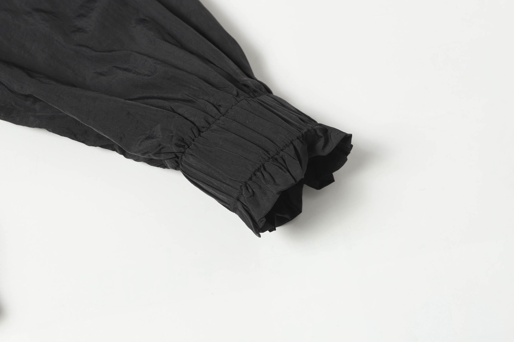 Moncler Spring/Summer 25sS Memory Fabric Collection with Light Feel - 图片 9