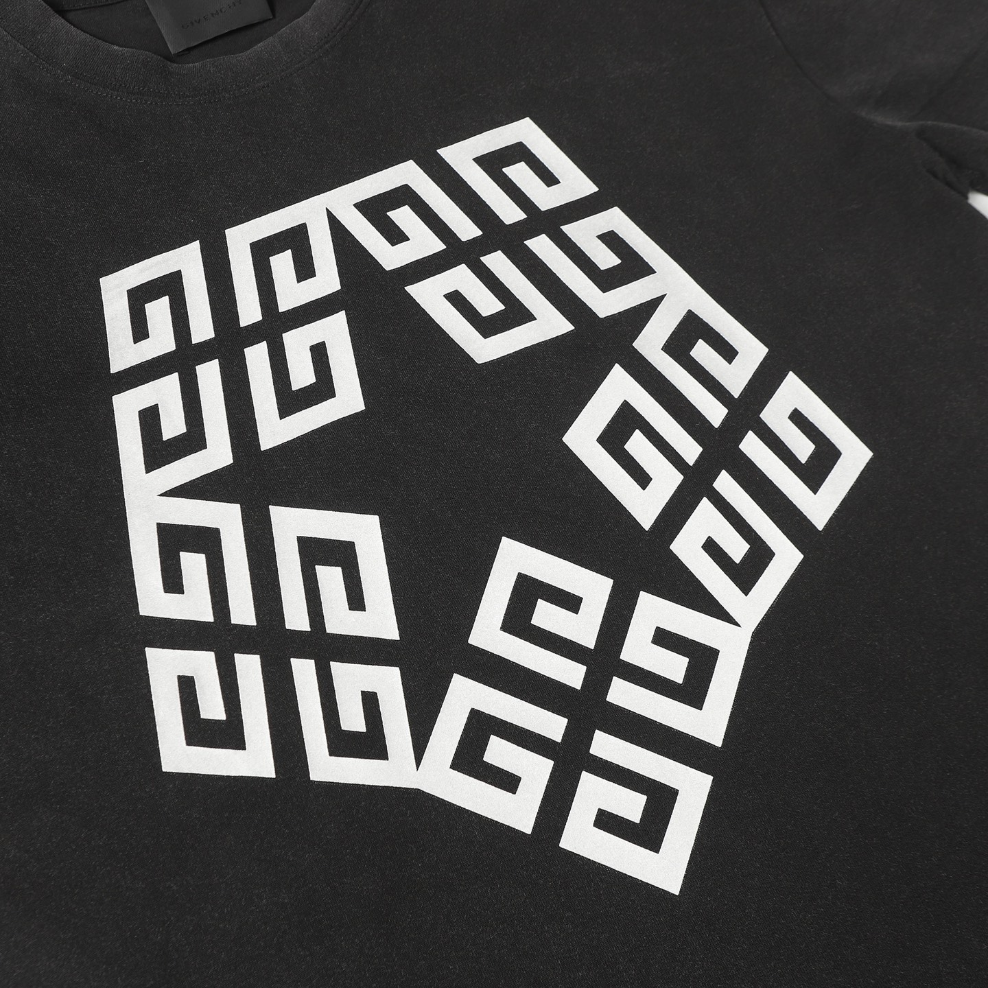 Expensive Givenchy Gypsy T-shirt with Unique Digital Print (187) - 图片 5