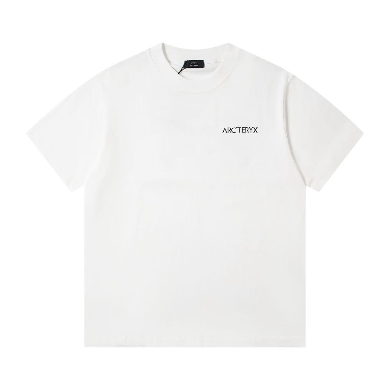 *Camiseta de manga corta con estampado gráfico RC`TERYX. Tejido de algodón personalizado de 280g. La tela es suave, agr…