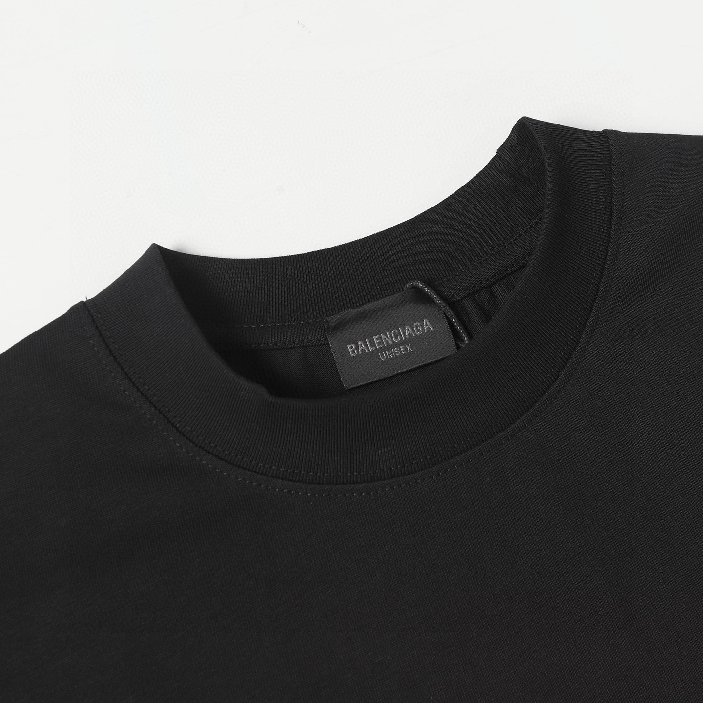 Balenciaga Camiseta de Manga Corta con Estampado de Logo para Hombre y Mujer 8 i1749979239772 3085 0 6