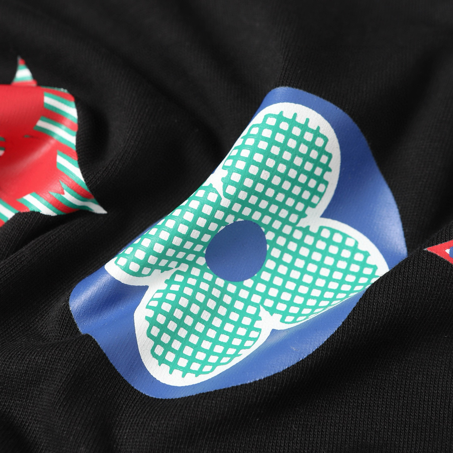 Louis Vuitton Camiseta de Algodón con Estampado de Flores Monogram, Negro 6 i1749980674181 7606 0 4