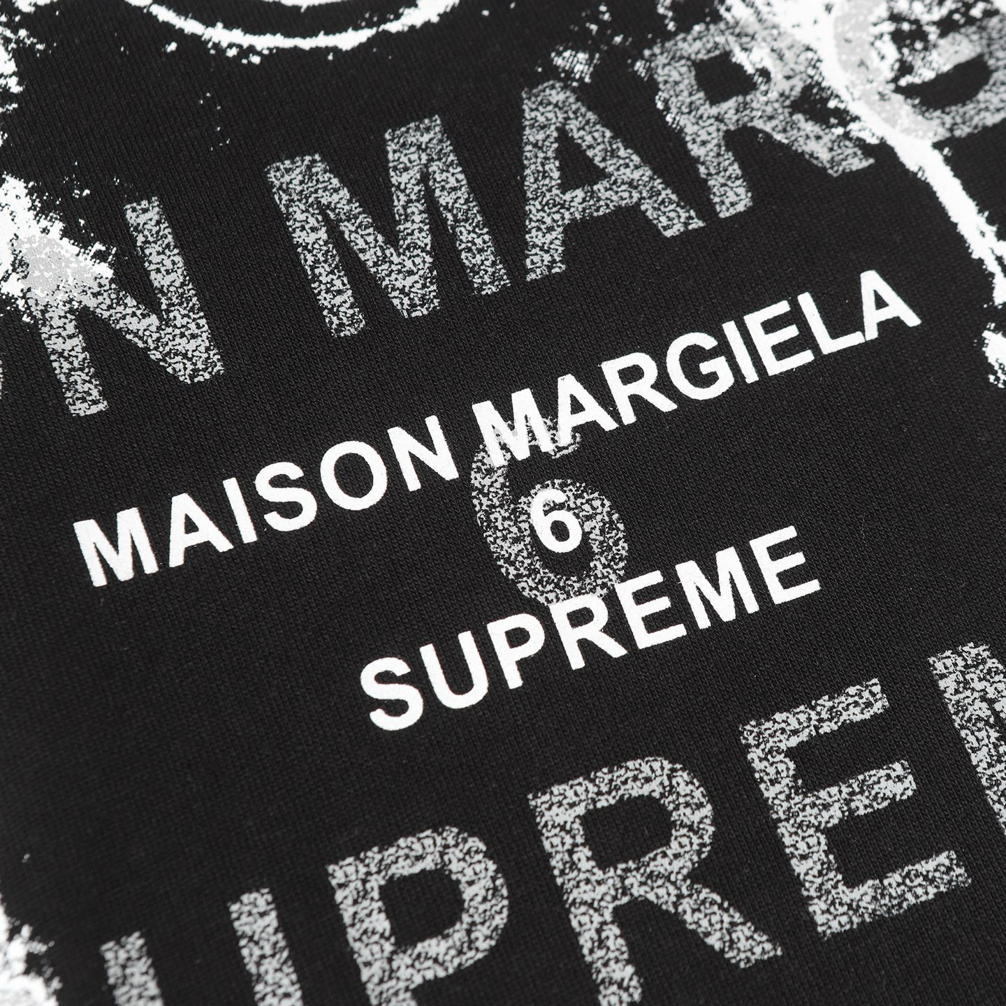 Supreme x MM6 Maison Margiela Camiseta de Manga Corta con Diseño Gráfico 6 i1749985801726 4928 0 4