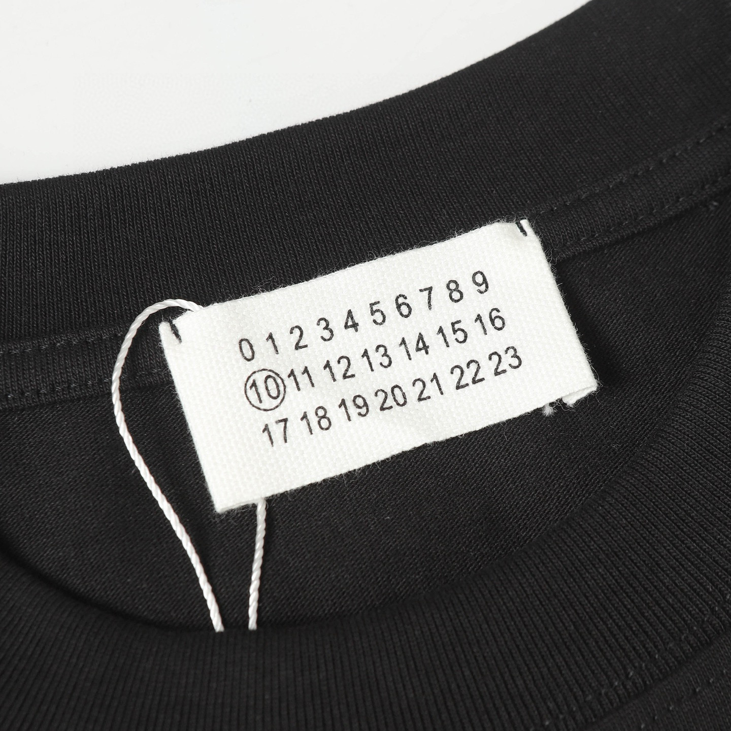 Supreme x MM6 Maison Margiela Camiseta de Manga Corta con Diseño Gráfico 11 i1749985803285 5 0 9