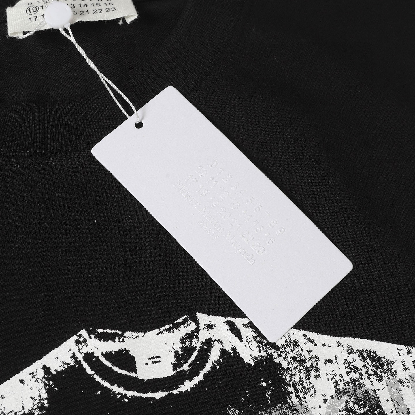 Supreme x MM6 Maison Margiela Camiseta de Manga Corta con Diseño Gráfico 8 i1749985803481 3873 0 6