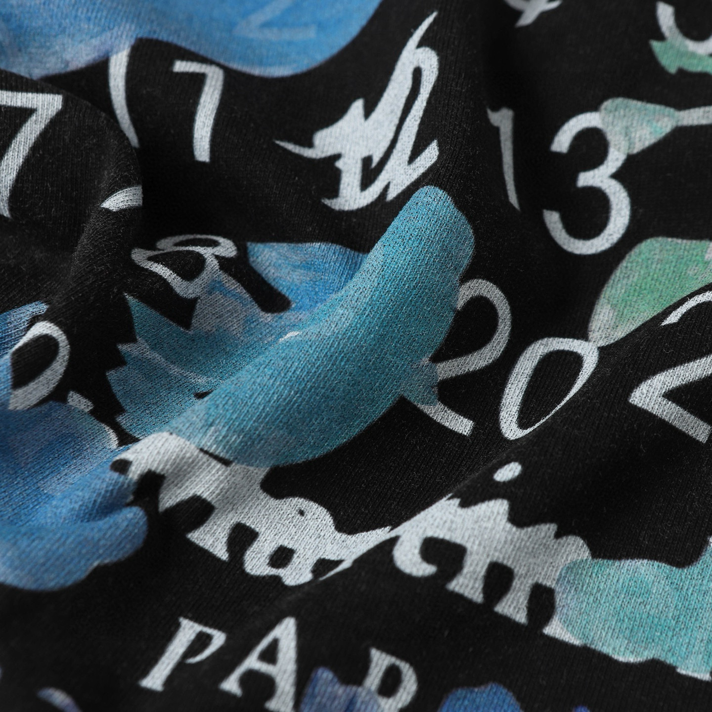 Maison Margiela Camiseta con Estampado Numérico y Detalles Abstractos 11 i1749987154128 8795 0 9