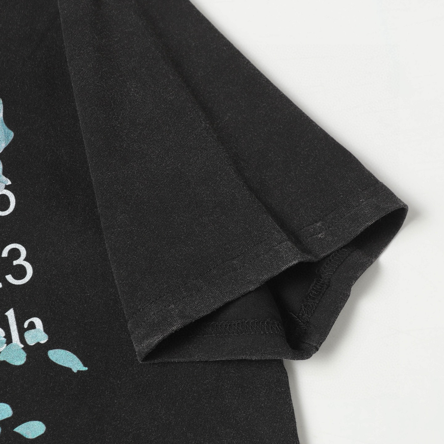 Maison Margiela Camiseta con Estampado Numérico y Detalles Abstractos 10 i1749987154302 9273 0 8
