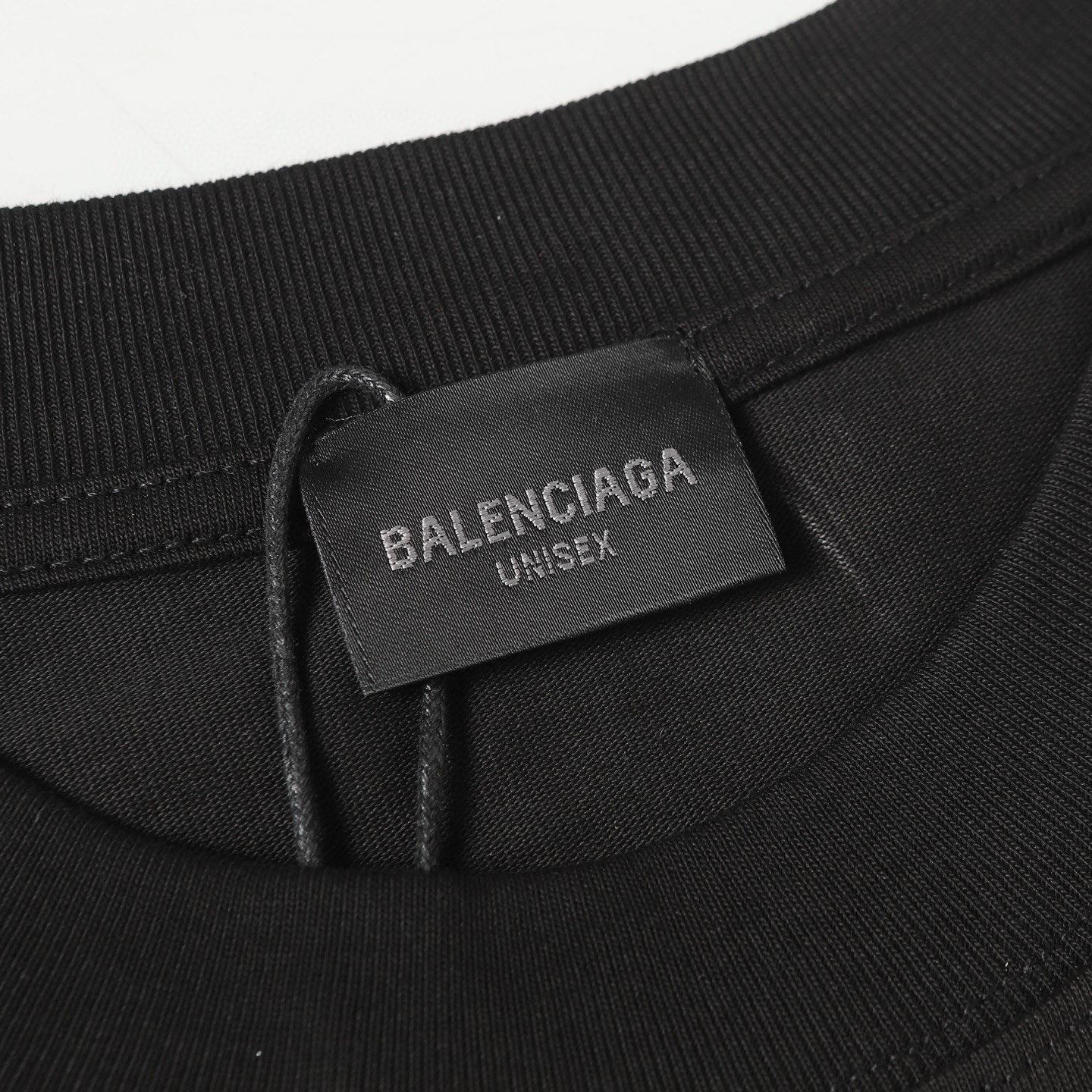 Balenciaga Camiseta de Manga Corta con Logo Estampado - Diseño Clásico 4 i1750001969725 1315 0 2