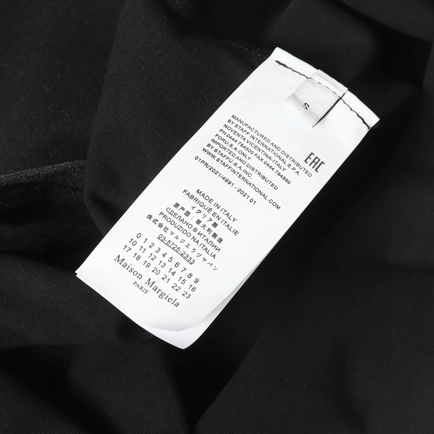 Maison Margiela Camiseta de algodón con estampado numérico '6' lavado en negro 10 i1750002421644 1447 0 8