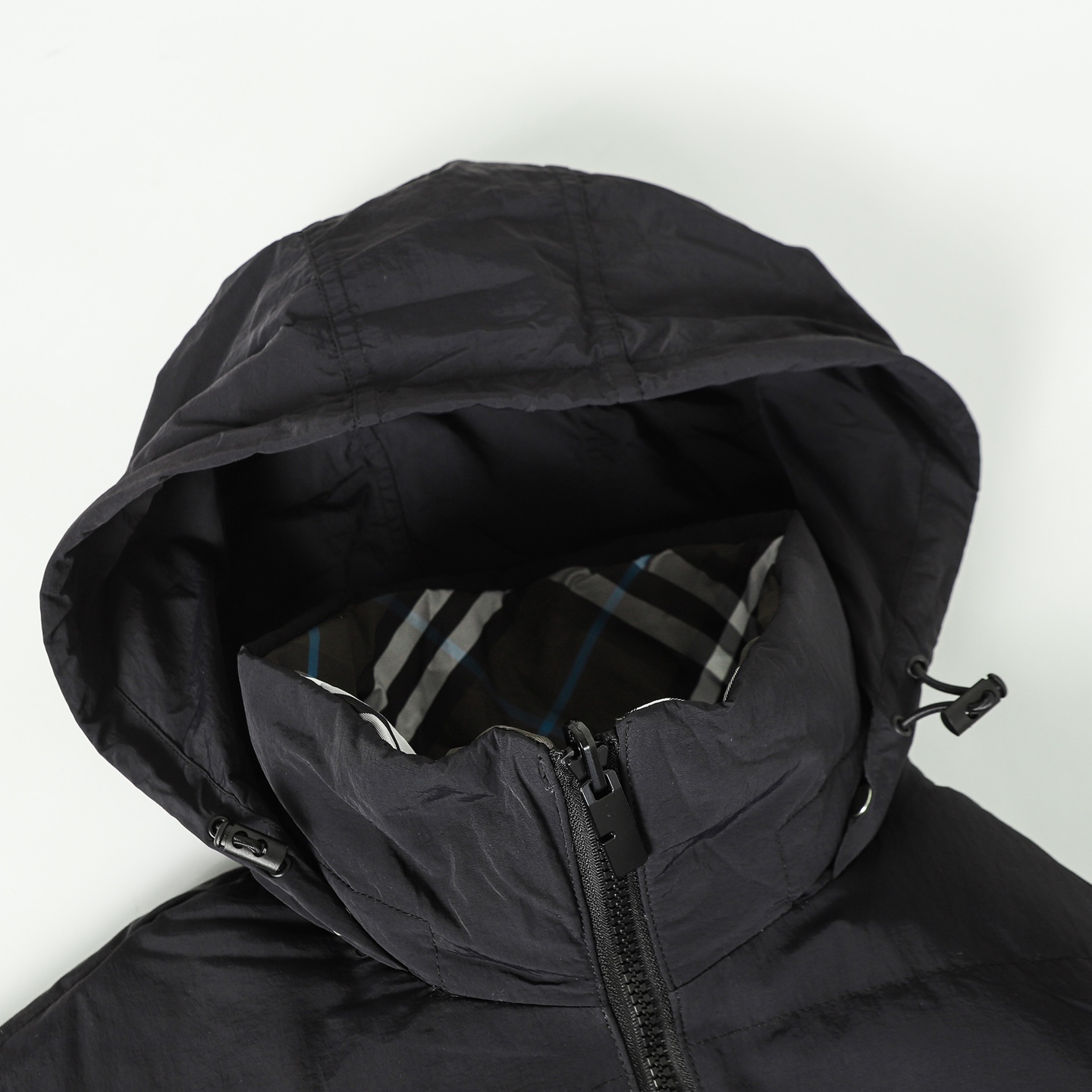 Burberry Chaqueta Acolchada Reversible con Diseño de Cuadros para Hombre/Mujer 10 i1758536732273 7704 0 8