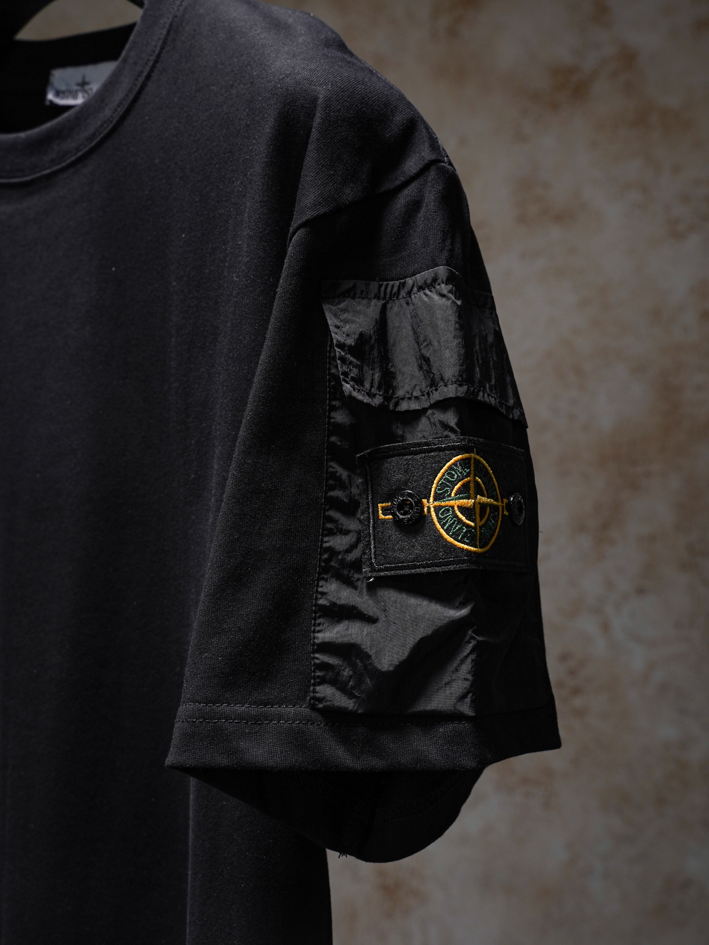 Stone Island Stone island 石头岛袖口口袋贴牌圆领落肩短袖T恤
