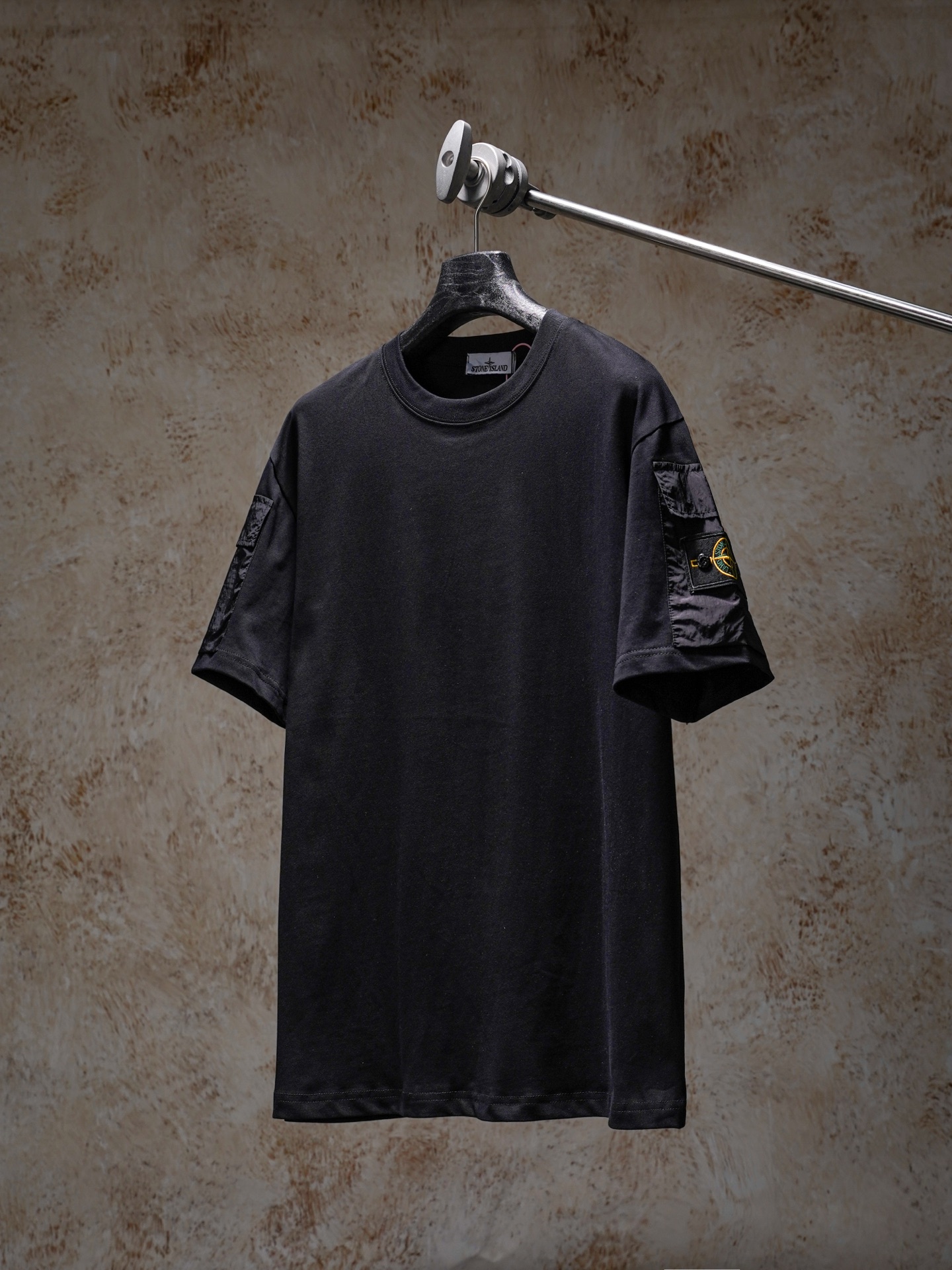 Stone Island Stone island 石头岛袖口口袋贴牌圆领落肩短袖T恤
