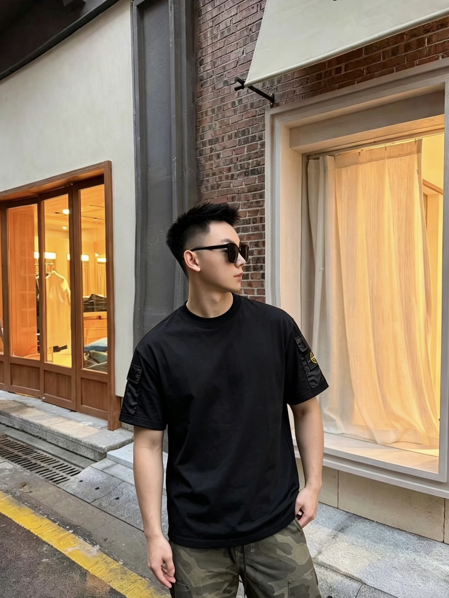 Efecto en el cuerpo Stone Island 石头岛 puño bolsillo etiqueta cuello redondo hombro caído camiseta de manga cor…