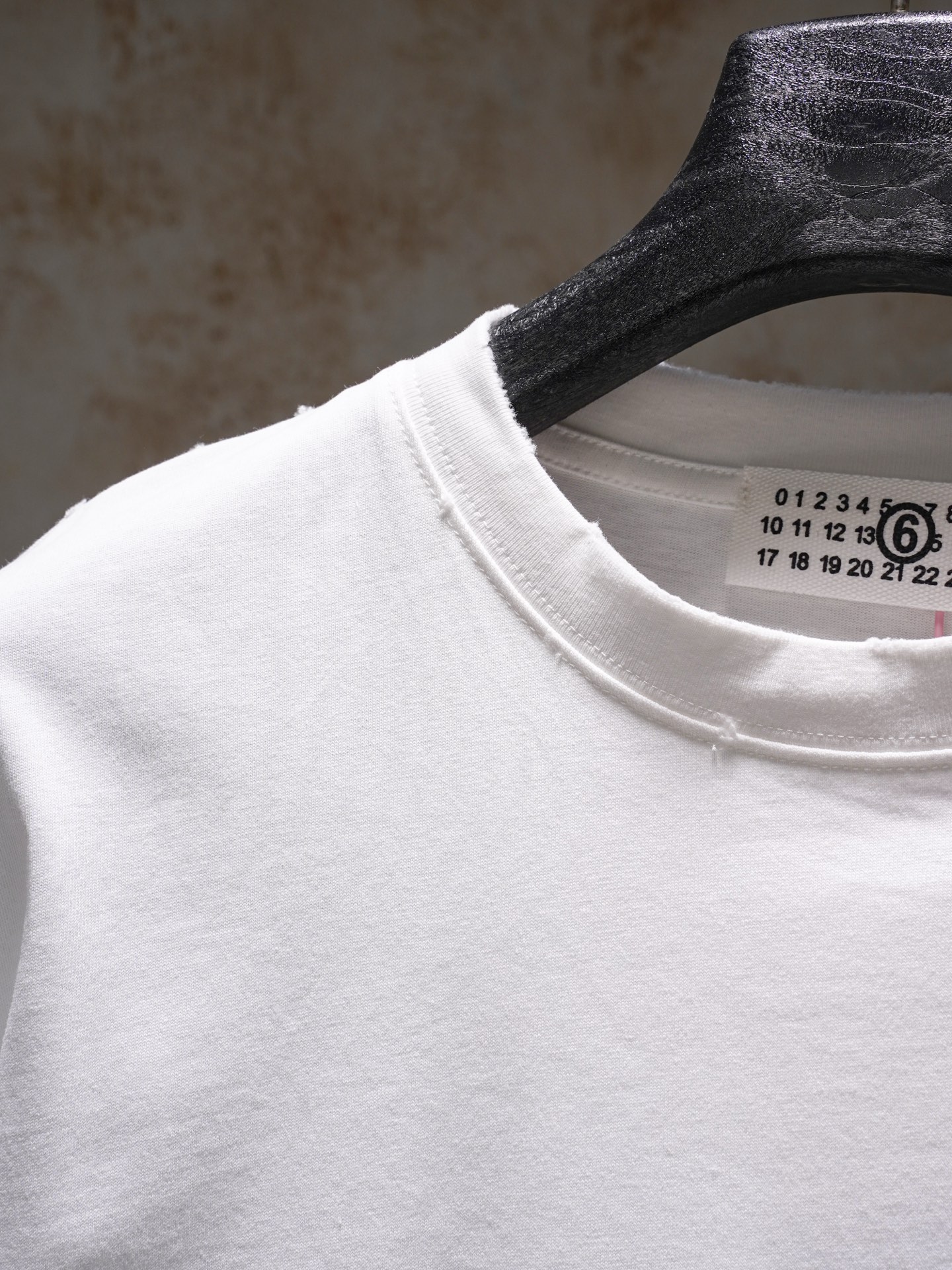 Maison Margiela MAISON MARGIELA马吉拉MM6 刺绣磨破短袖T恤