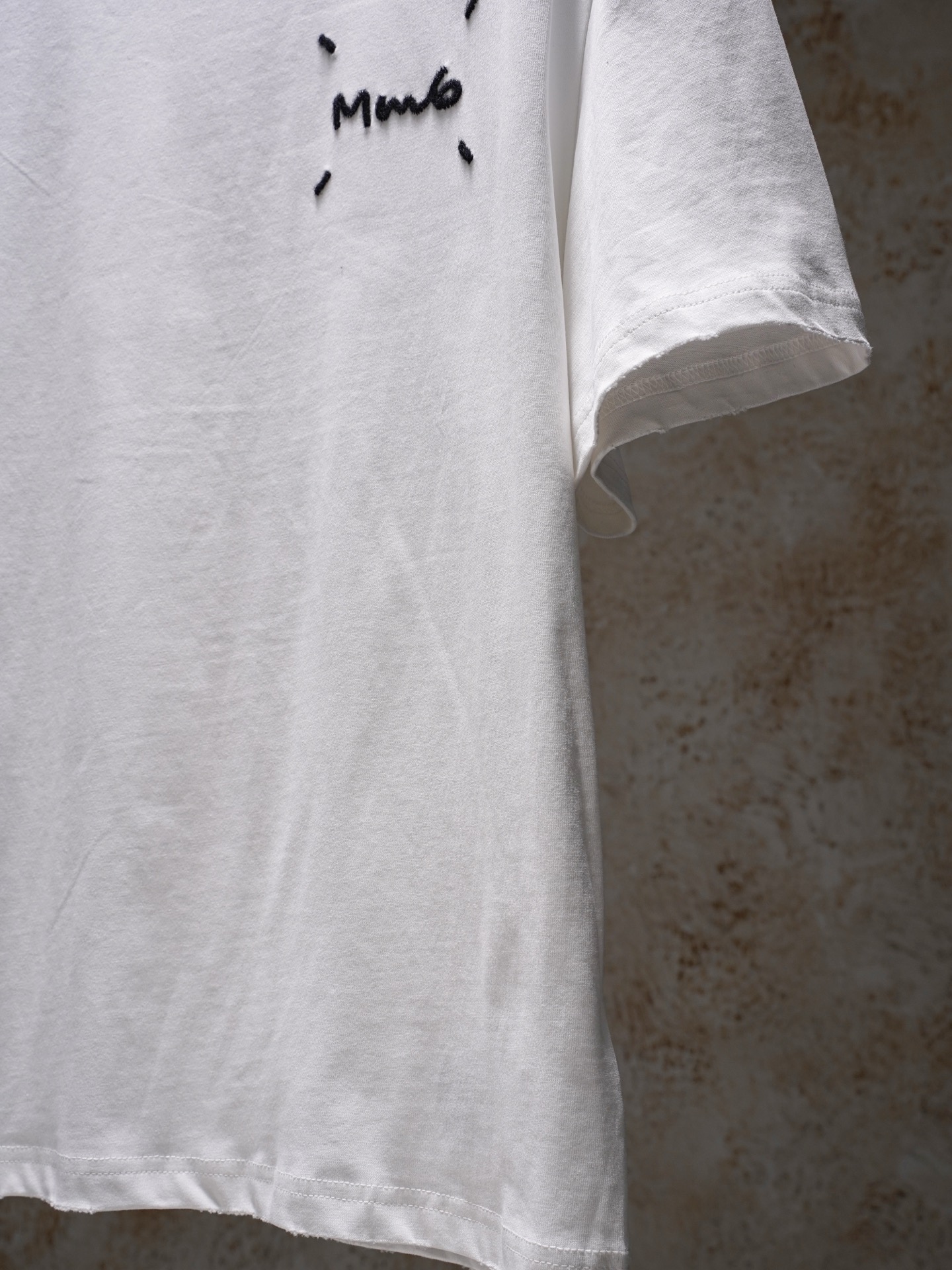 Maison Margiela MAISON MARGIELA马吉拉MM6 刺绣磨破短袖T恤