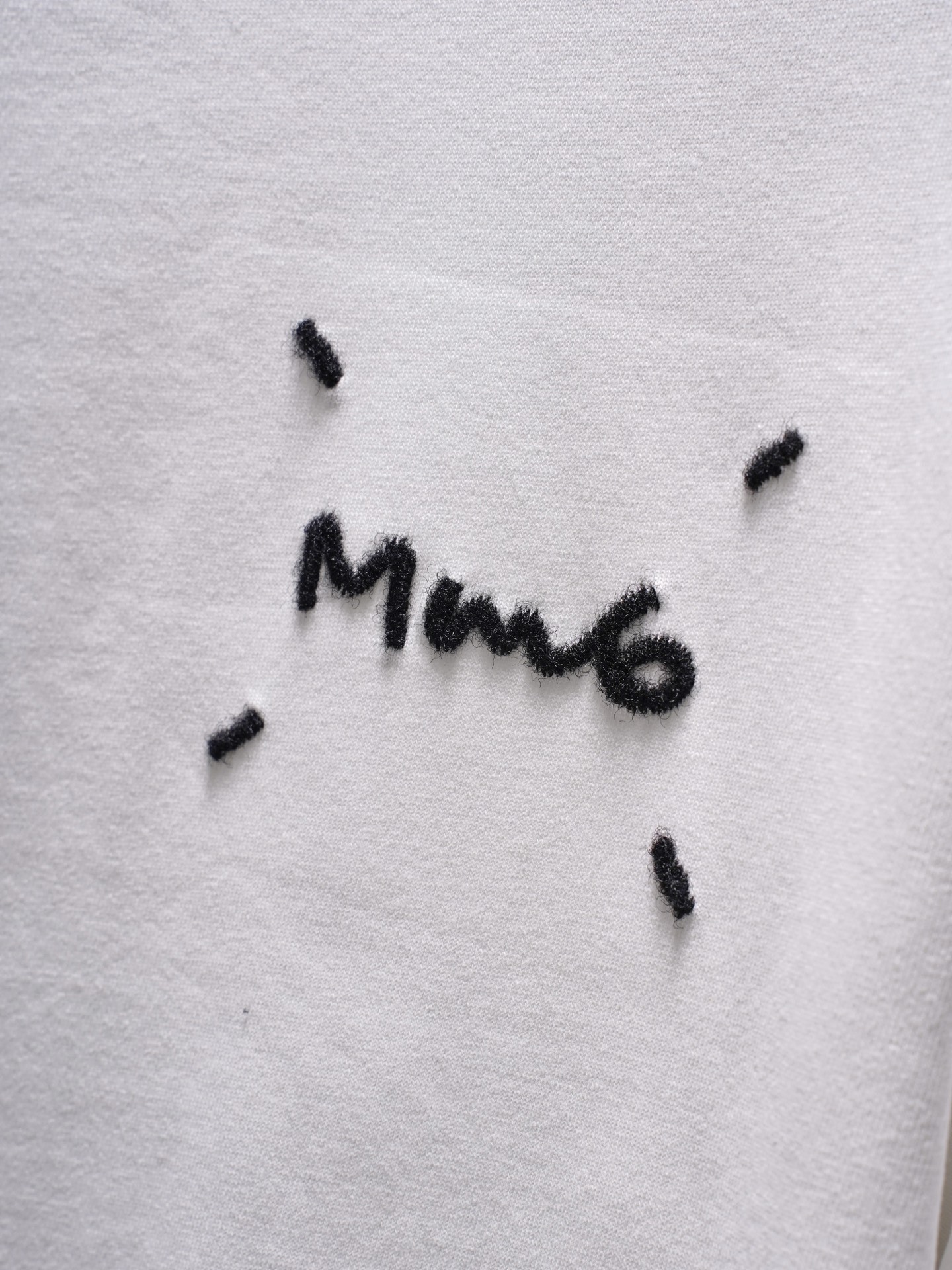 Maison Margiela MAISON MARGIELA马吉拉MM6 刺绣磨破短袖T恤