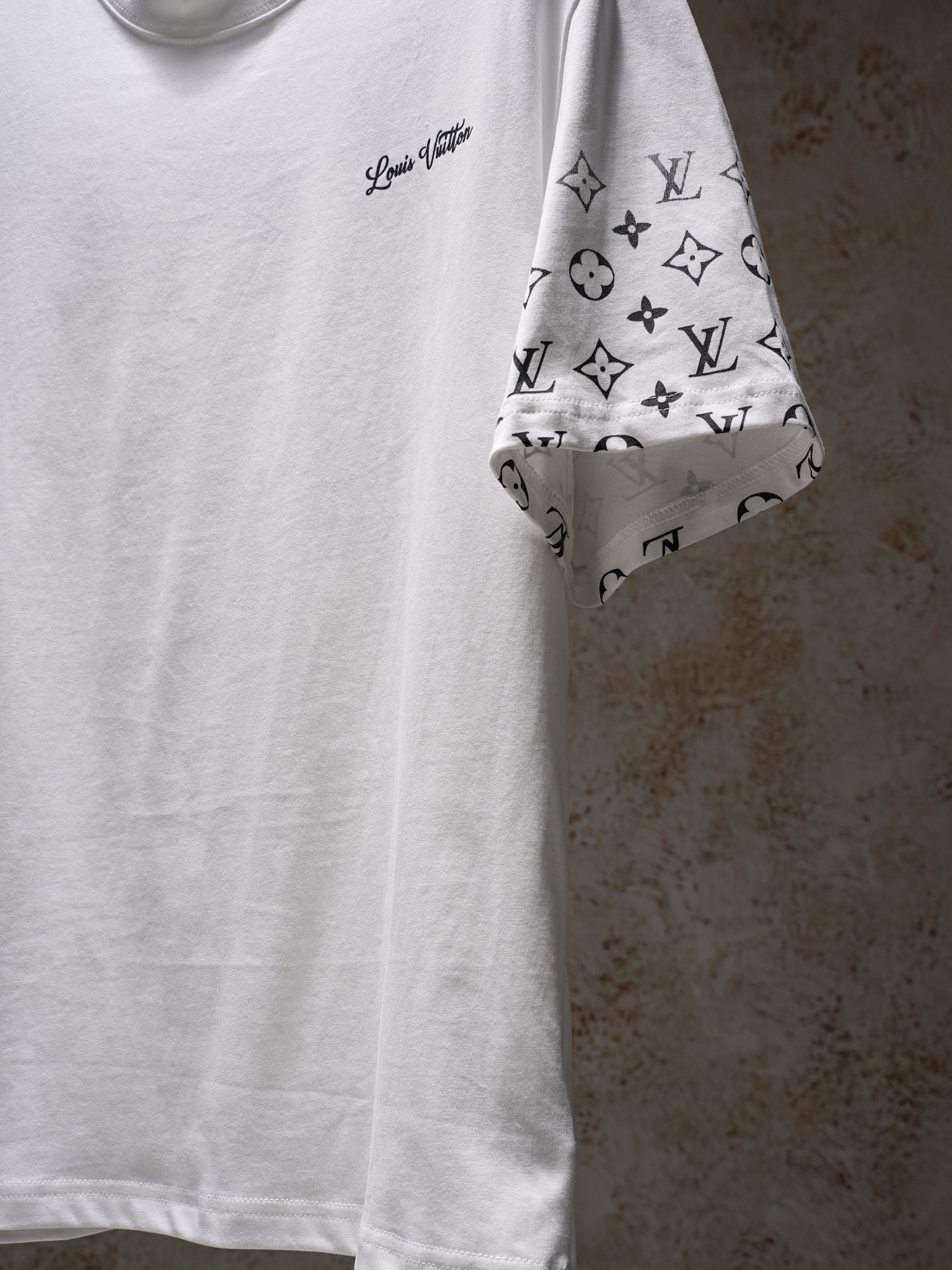 Louis Vuitton Louis Vuitton/路易威登袖子渐变印花T恤短袖