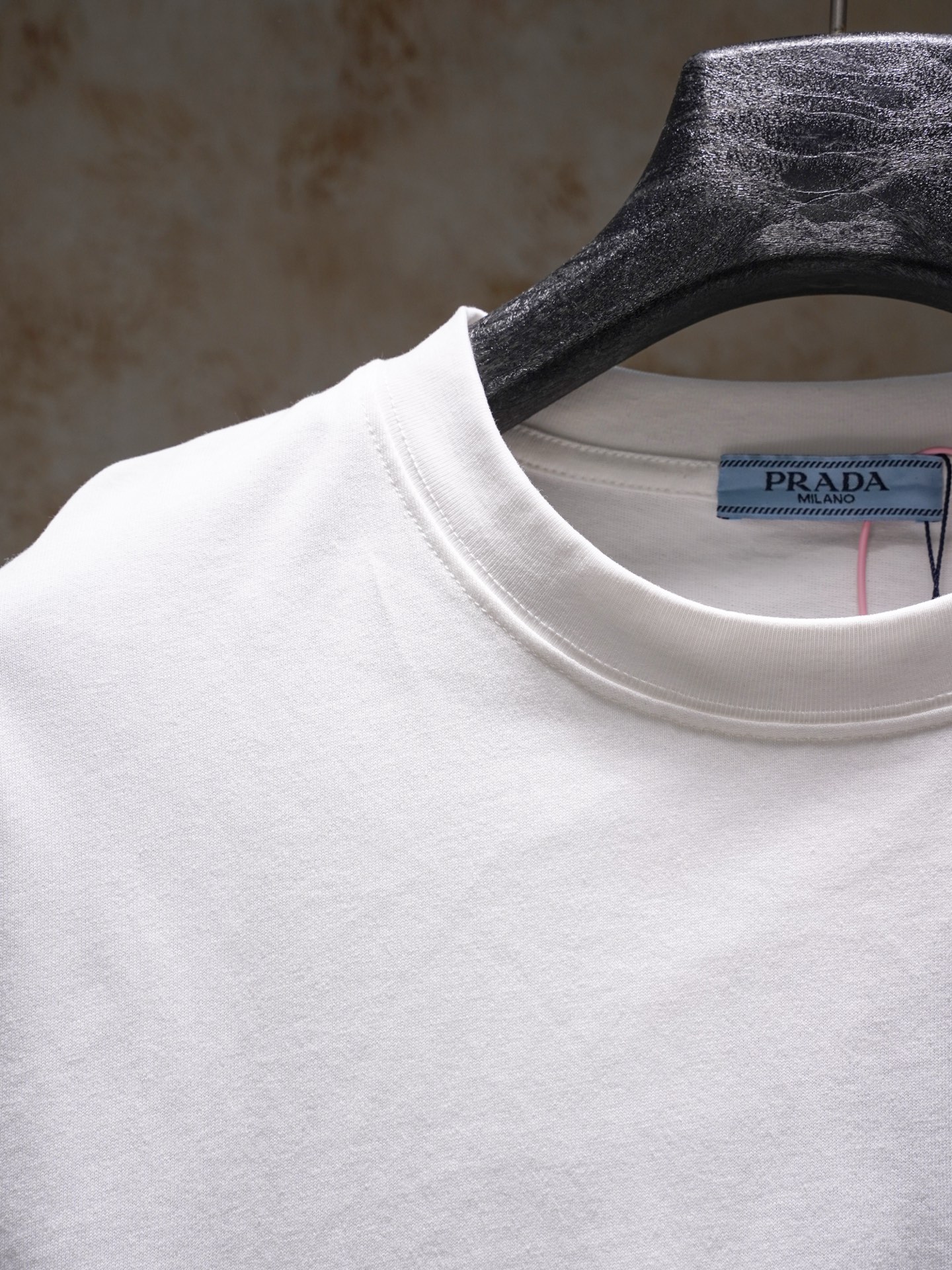 Prada PRADA/普拉达26ss胸前刺绣三角标圆领T恤短袖