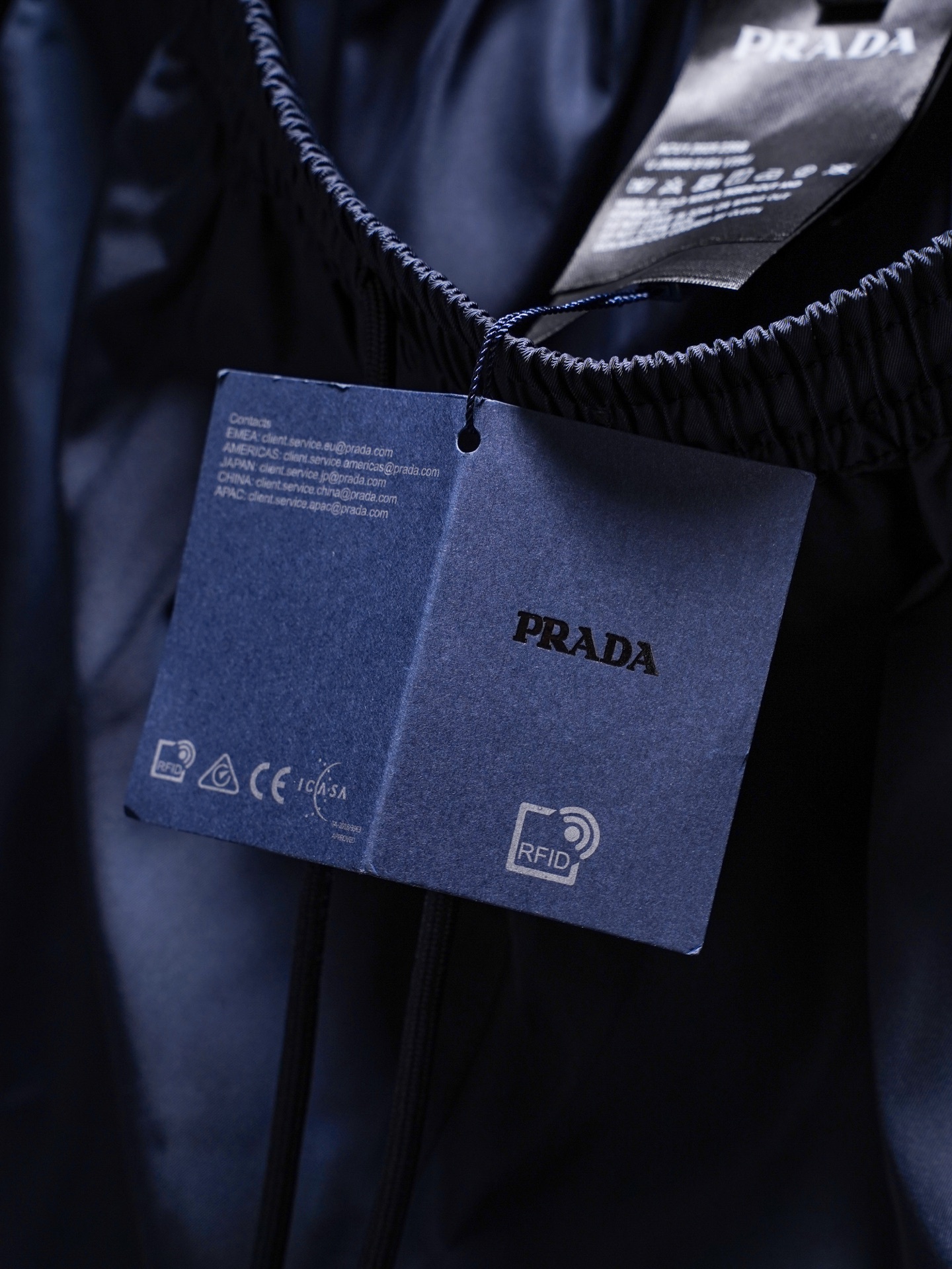 Prada Prada/普拉达26ss三角标侧边大口袋短裤
