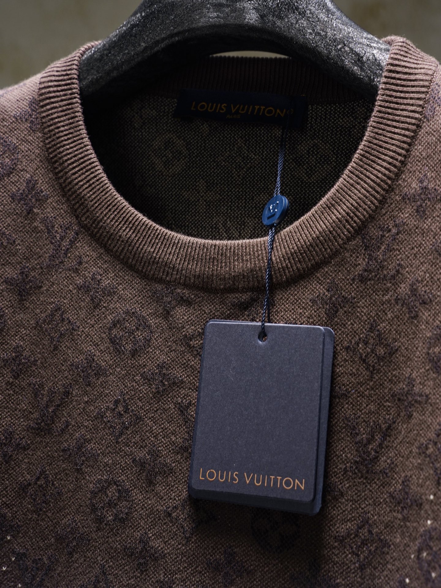 Louis Vuitton 1v 26SS 字母暗纹提花渐变毛织短袖棕色