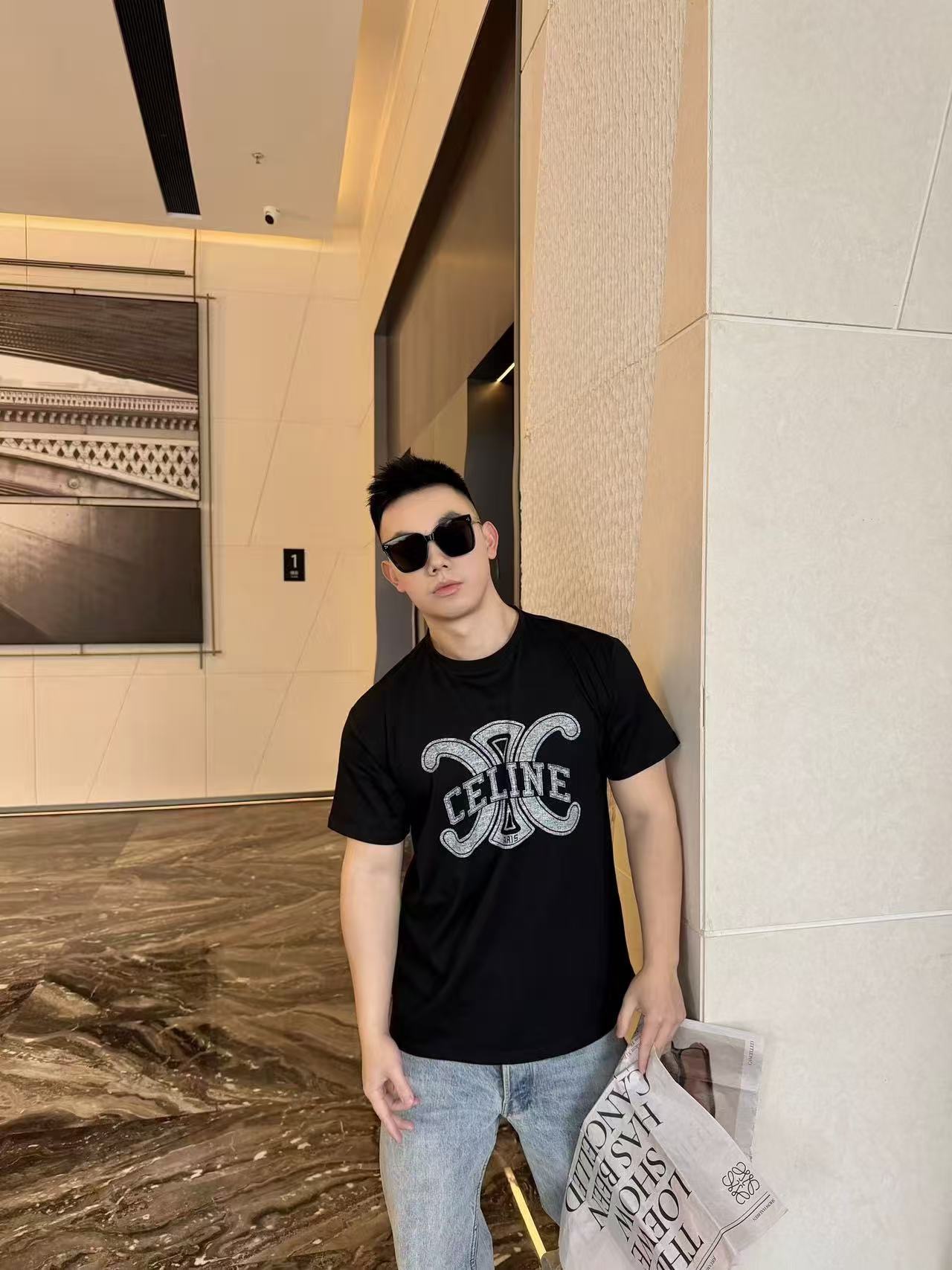 上身效果 CELINE赛琳logo印花纯棉短袖T恤