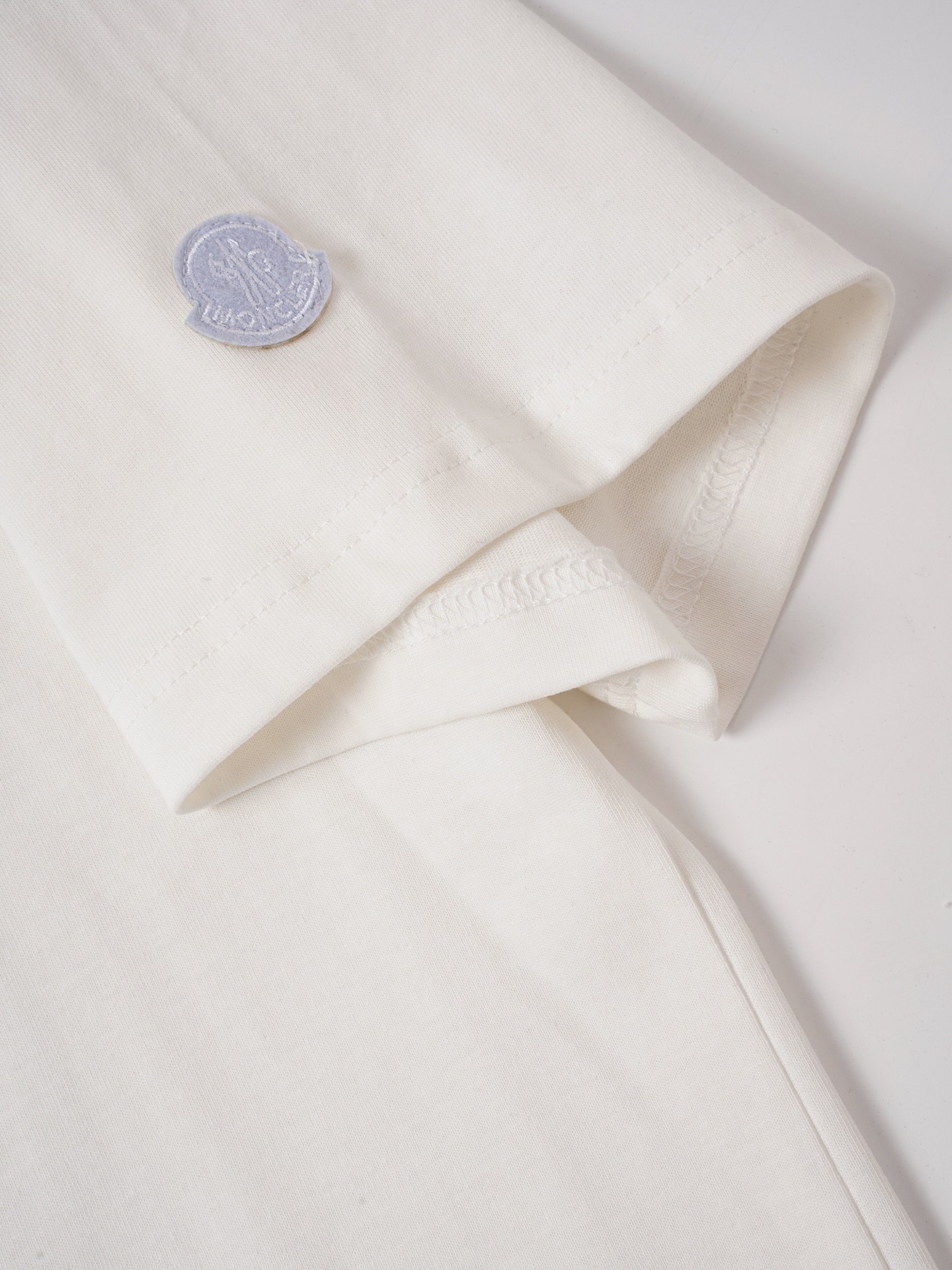 Moncler Moncler/蒙口logo发泡短袖T恤