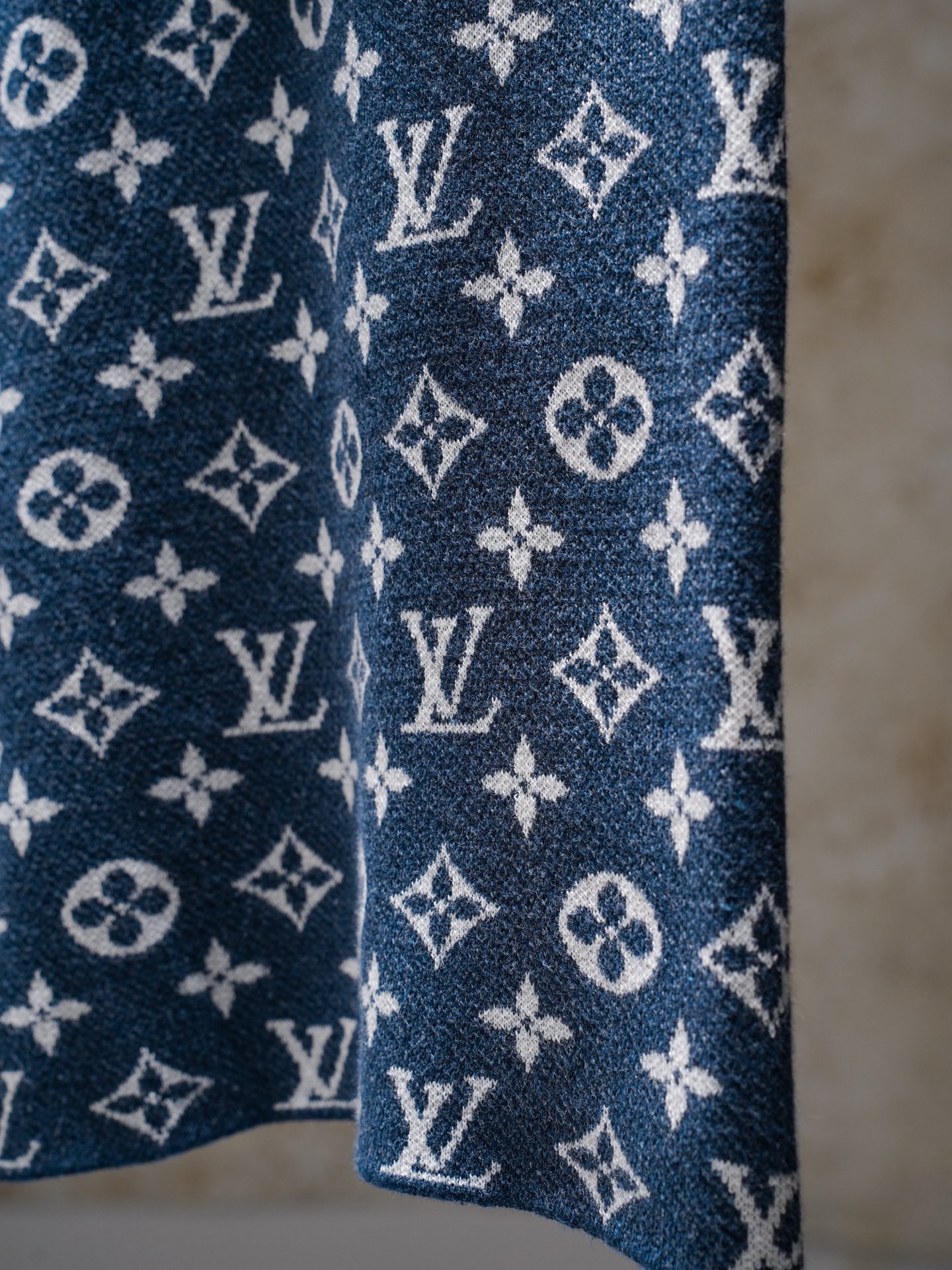 Louis Vuitton 1v针织新款拼接短裤