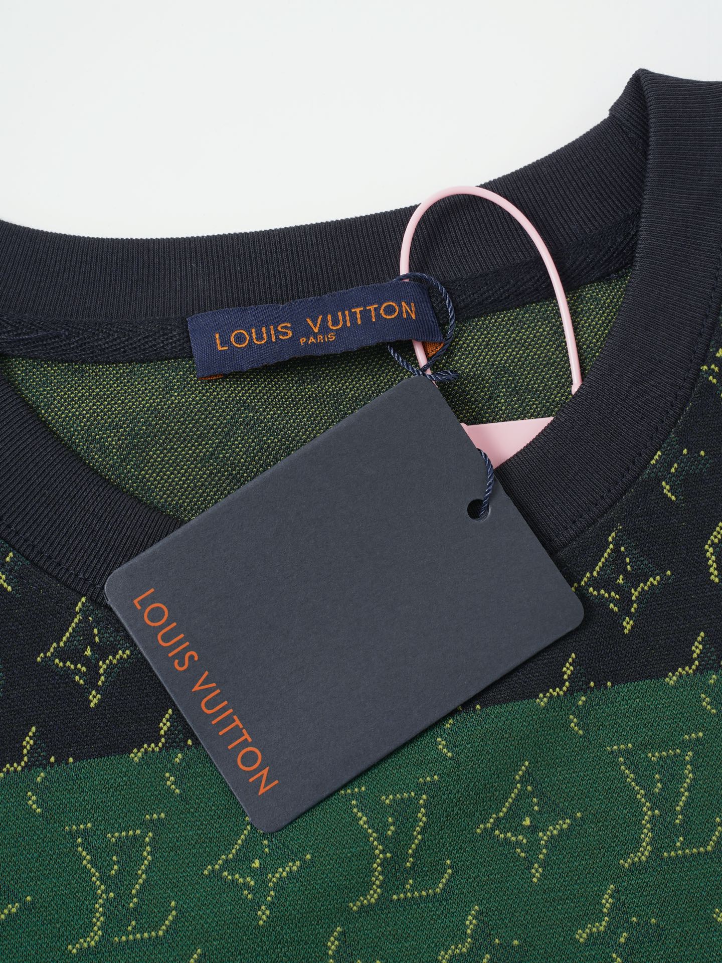 Louis Vuitton 1v 26SS 青花瓷满印撞色提花毛织短袖T恤
