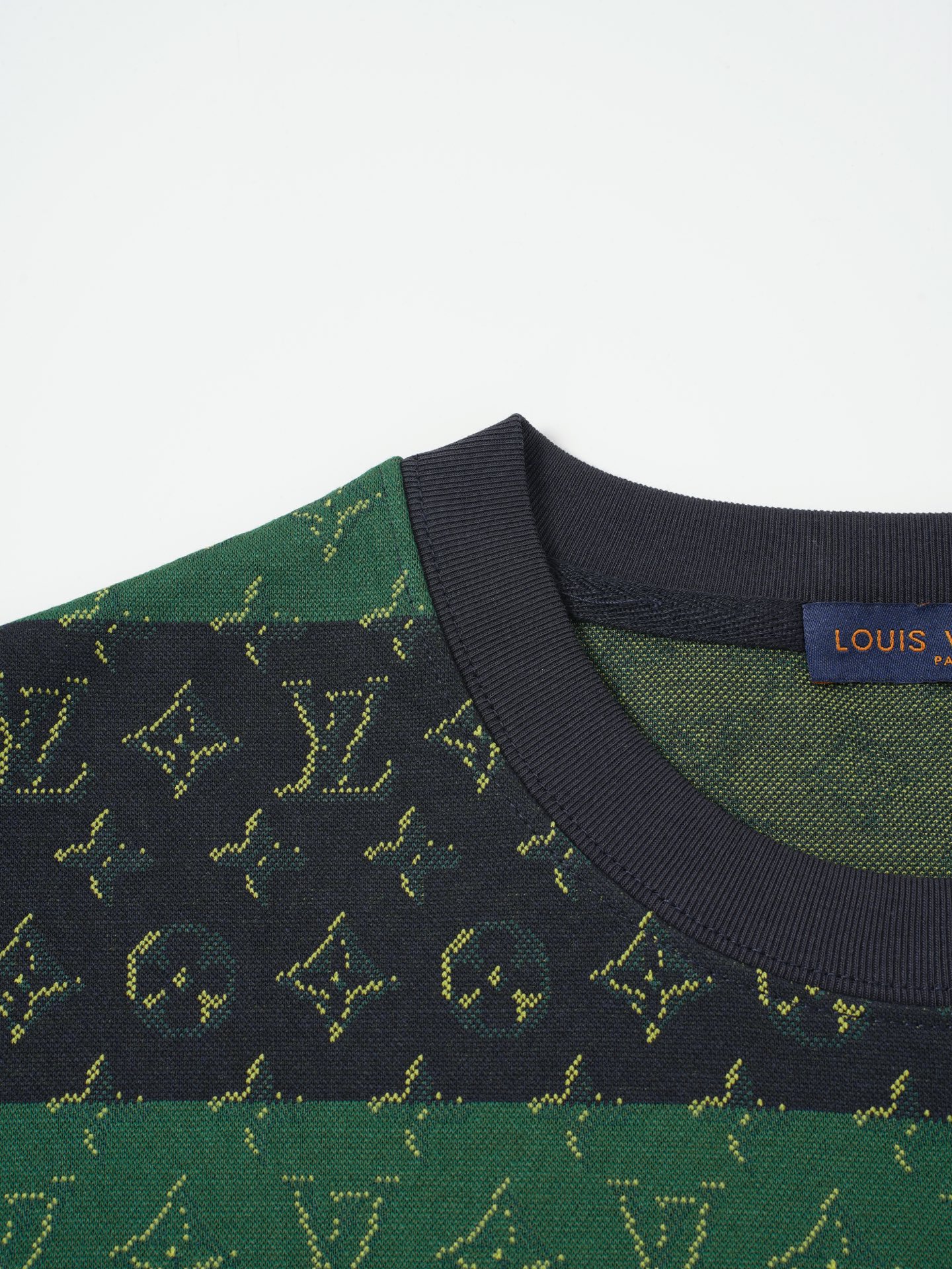 Louis Vuitton 1v 26SS 青花瓷满印撞色提花毛织短袖T恤