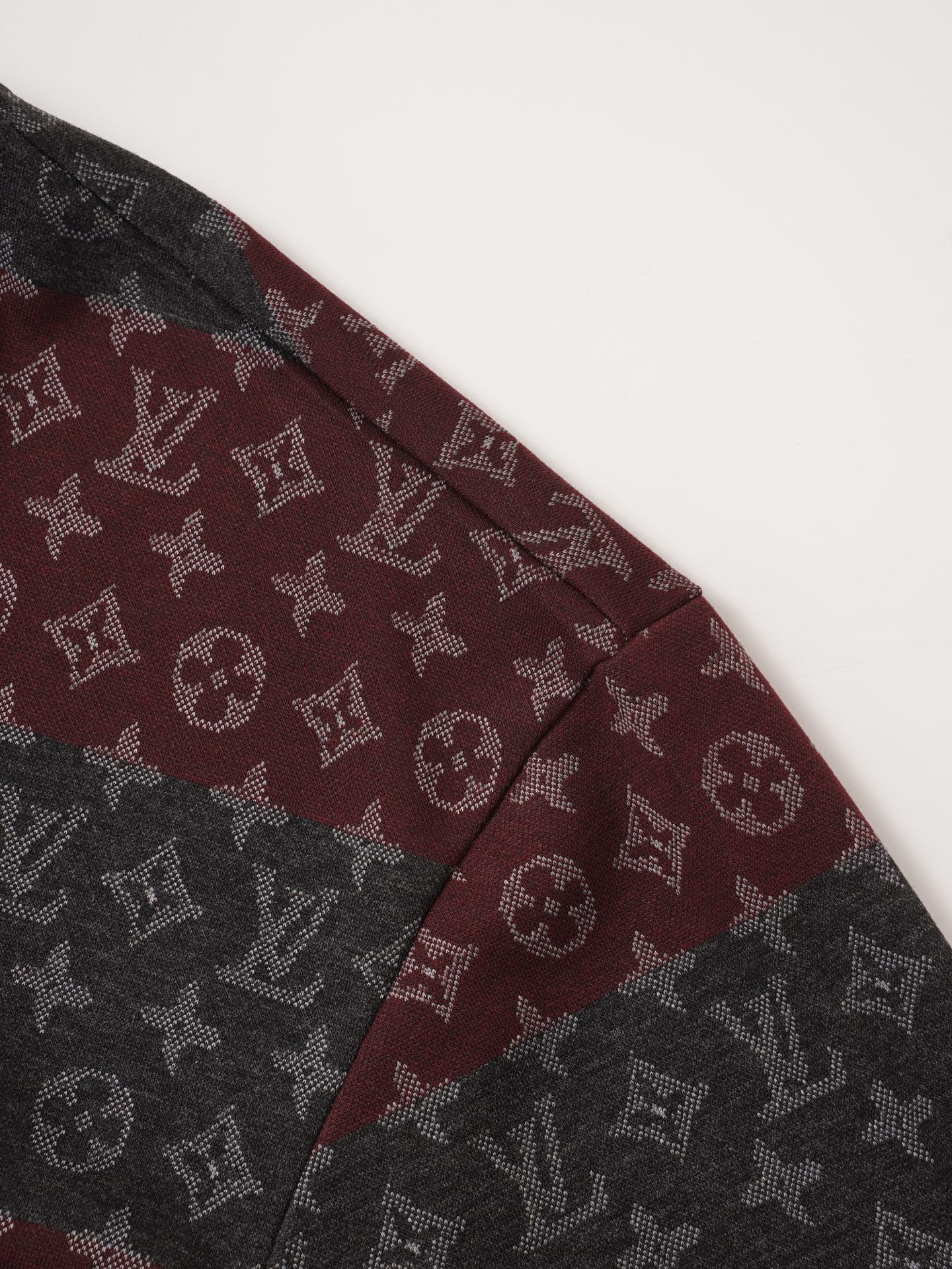 Louis Vuitton 1v26ss新品 春夏新款 提花针织短袖