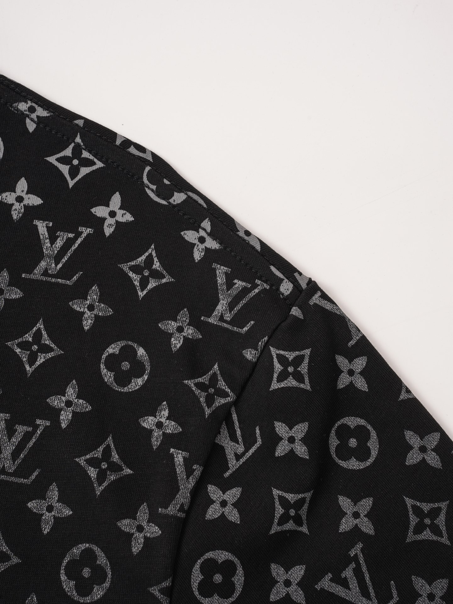 Louis Vuitton 1v路易威登 2025ss印花标识短袖T恤