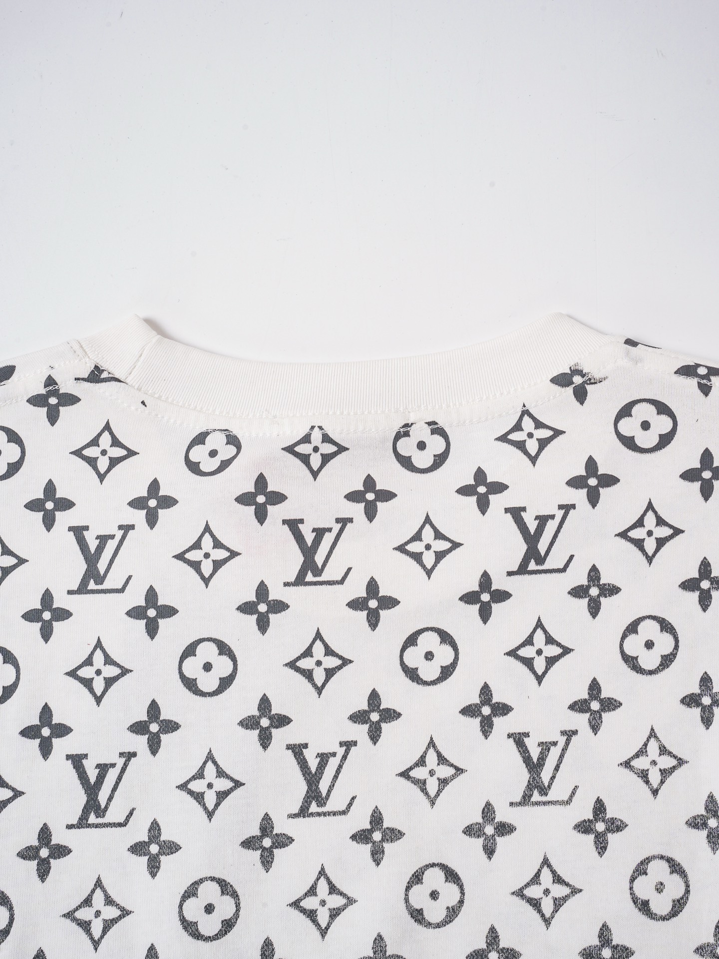 Louis Vuitton 1v路易威登 2025ss印花标识短袖T恤