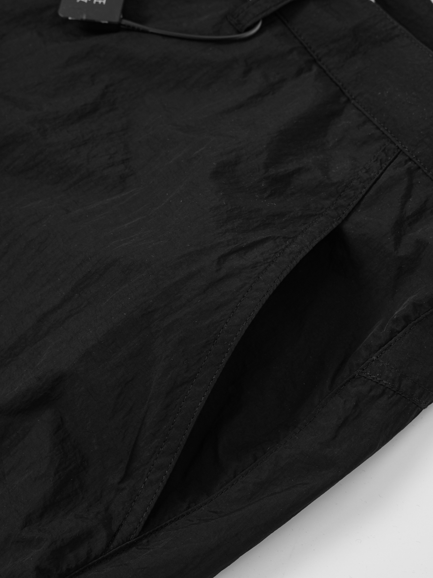 Dior DIOR迪奥26SS字母刺绣徽标纽扣工装短裤