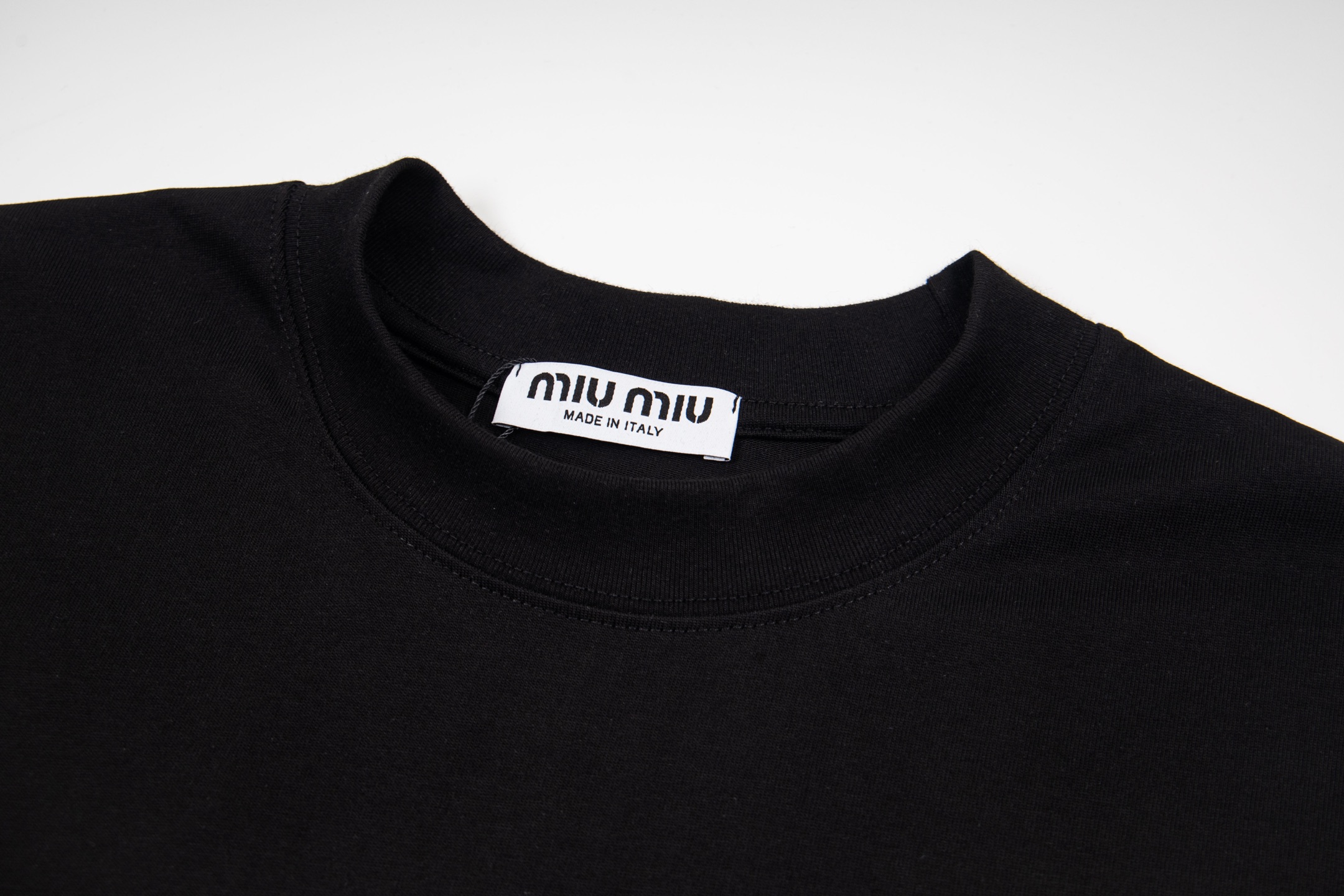 Miu Miu MIU MIU缪缪26SS字母压胶T恤