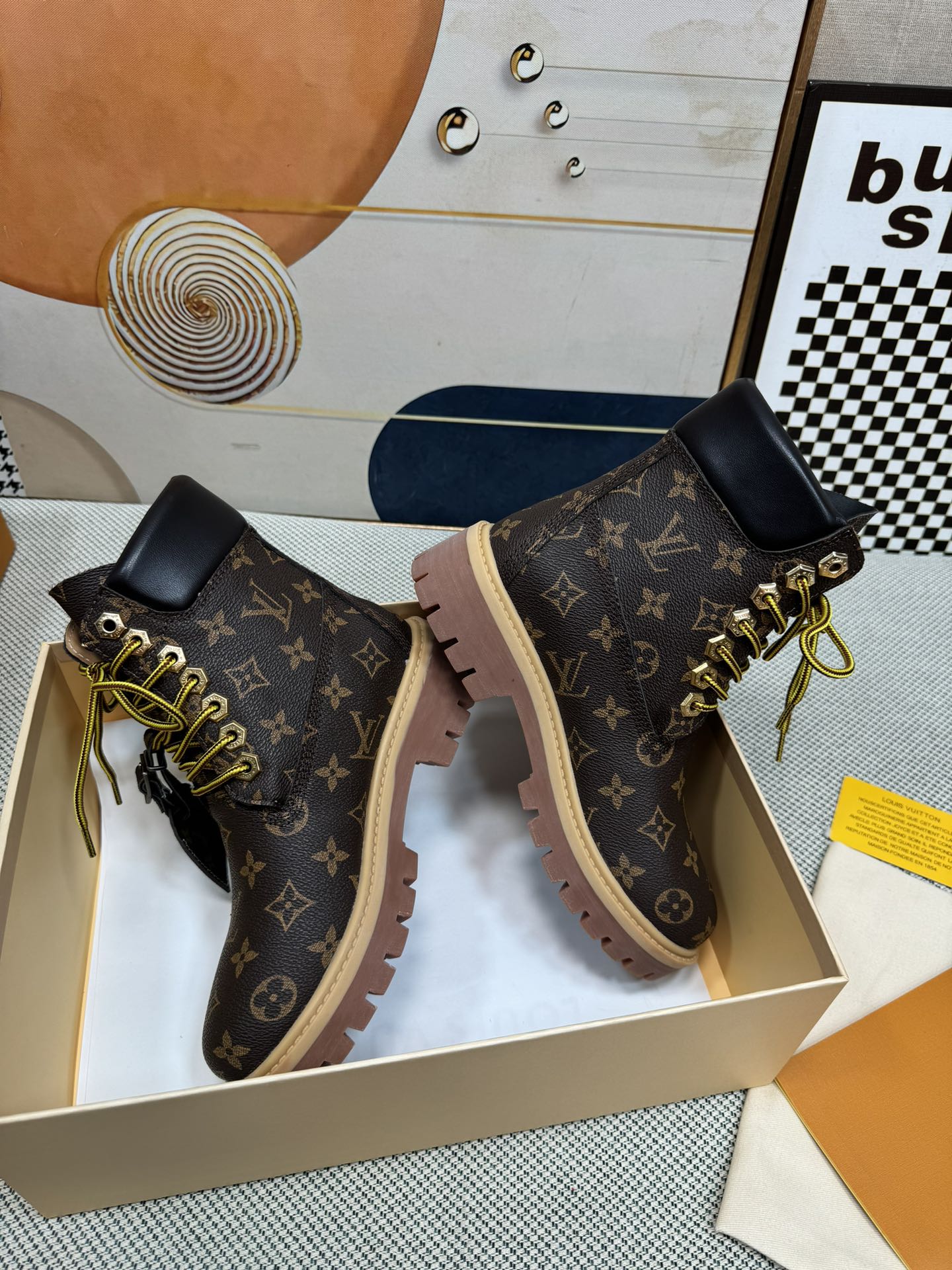 Louis Vuitton 专柜款经典鞋履 4