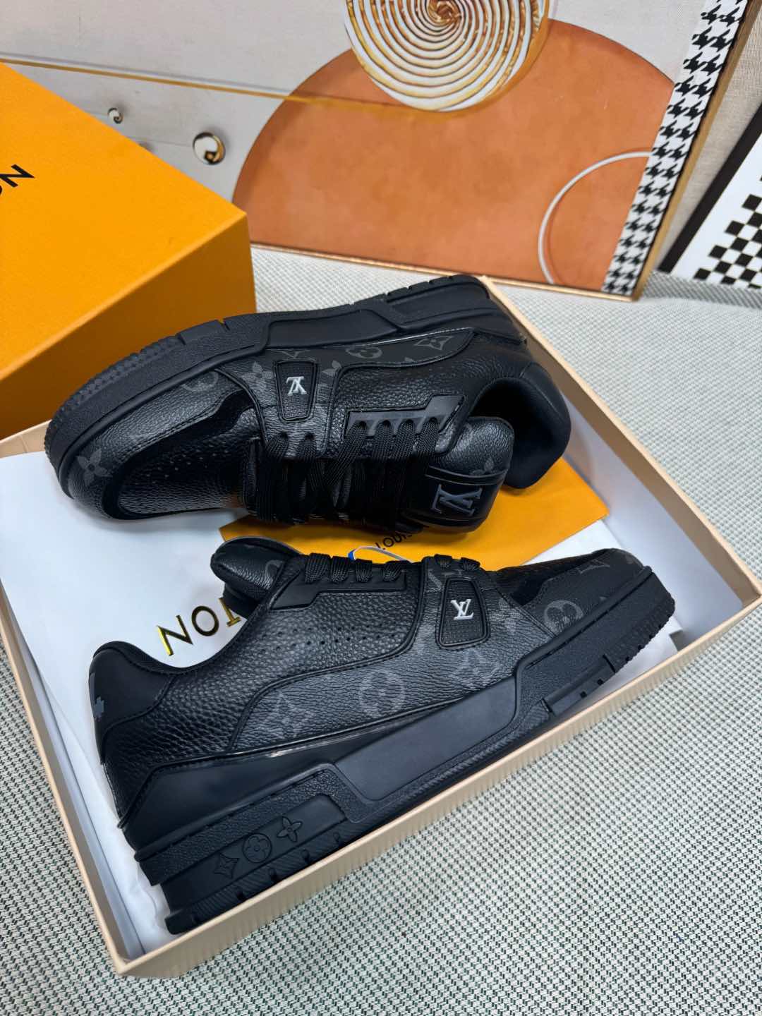 Louis Vuitton-Trainer - PK 6