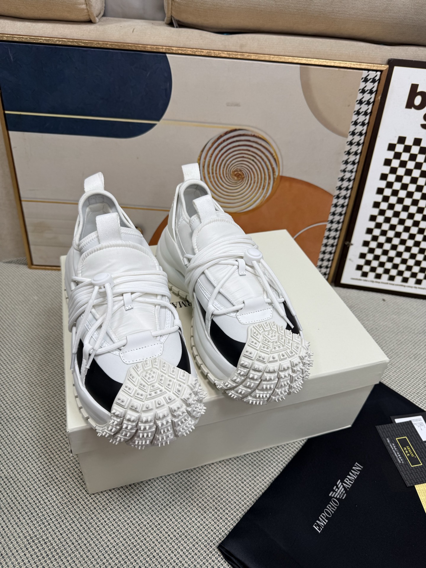 NO:248222,Top version Armani dad shoes casual sneakers counter with the latest models, hard goods on the newest, purchasing level!  Full of high-end feeling!  A popular model from domestic and foreign bloggers, it is comfortable and beautiful to wear!  The main model of the official website★ Fabric: imported calfskin, original imported environmentally friendly breathable net, large sole original mold opening tpu tire sole, shoe size: men's model 39-45, full set of counters, synchronous packaging!  , casual shoes/sports shoes, armani, sneakers, cowhide19860909顶级版本 阿玛尼老爹鞋 休闲运动鞋  专柜主打最新款 硬货上新 代购级别！高级感十足！国内外博主刷爆的一款, 上脚舒适美炸了！官网主推款★ 面料:进口小牛皮 内里原版进口环保透气网 大底原版开模tpu轮胎底 鞋码:  男款39-45 全套专柜同步包装！,休闲鞋/运动鞋,armani,sneakers,cowhide,Women's Shoes