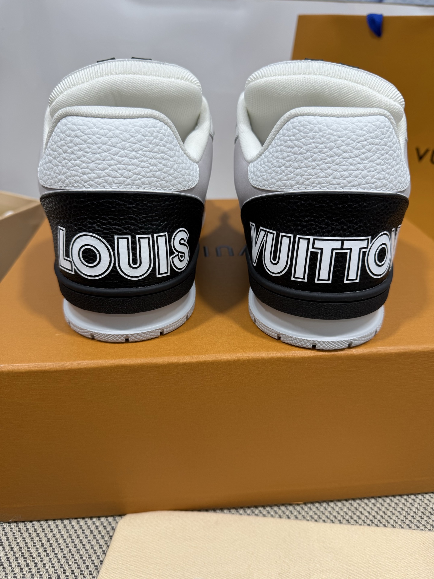 Louis Vuitton-Trainer - PK 9