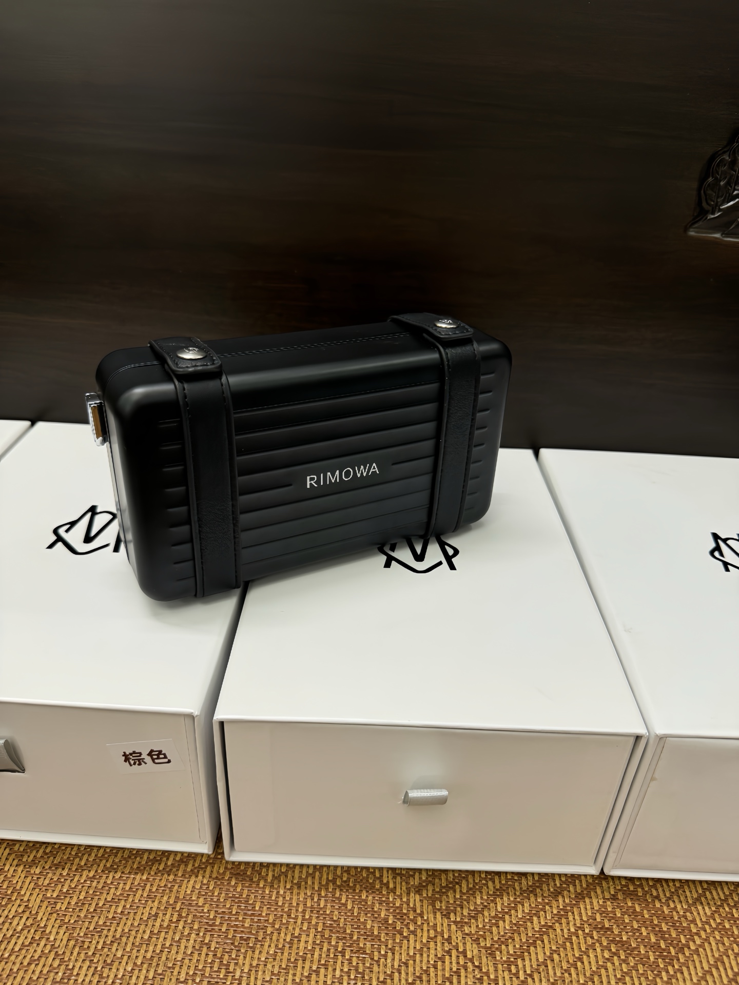 NO:532204,Black box,19860909黑盒子,,luggage