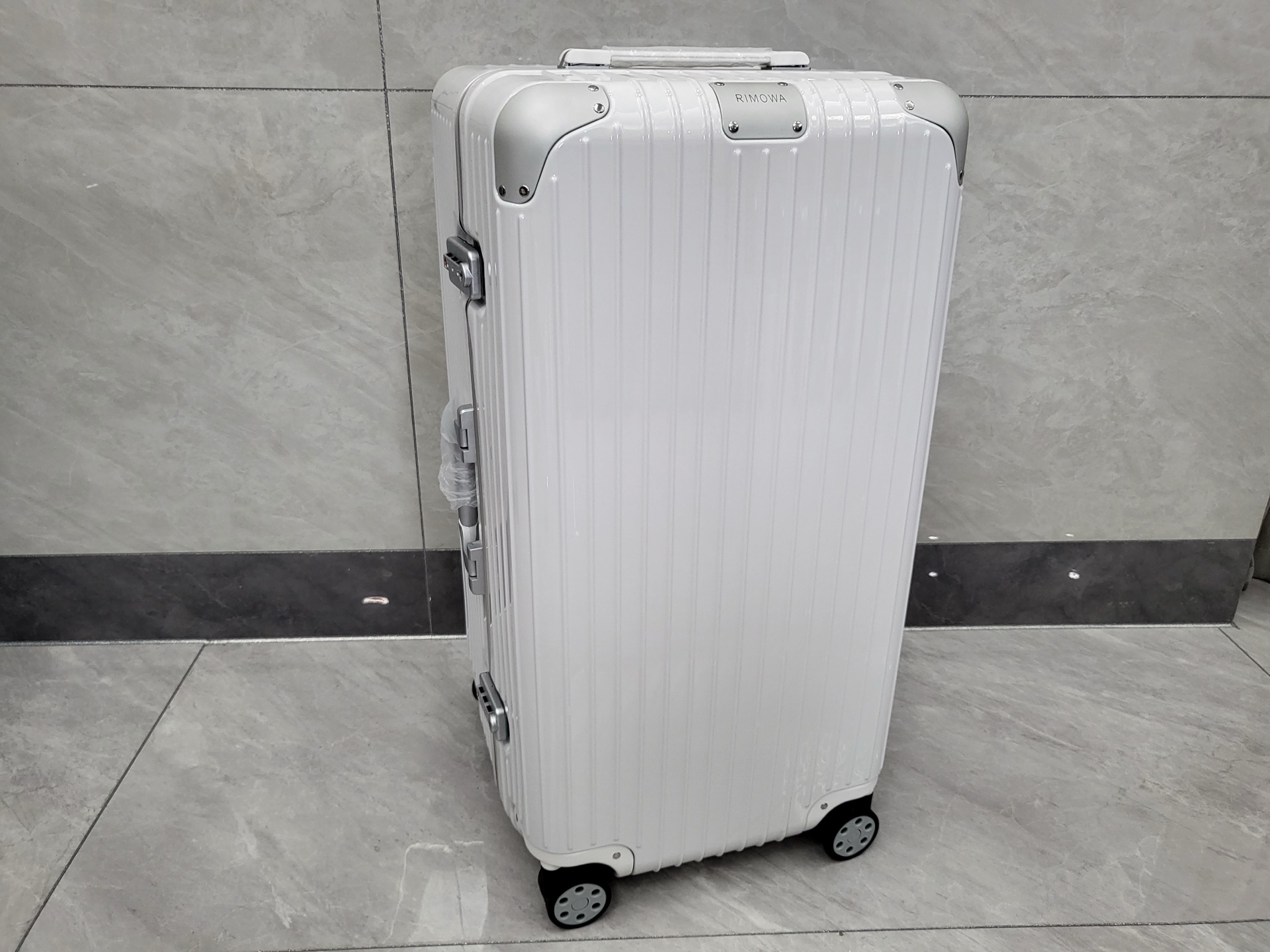 NO:583701,white detail drawing,19860909白色细节图,,luggage
