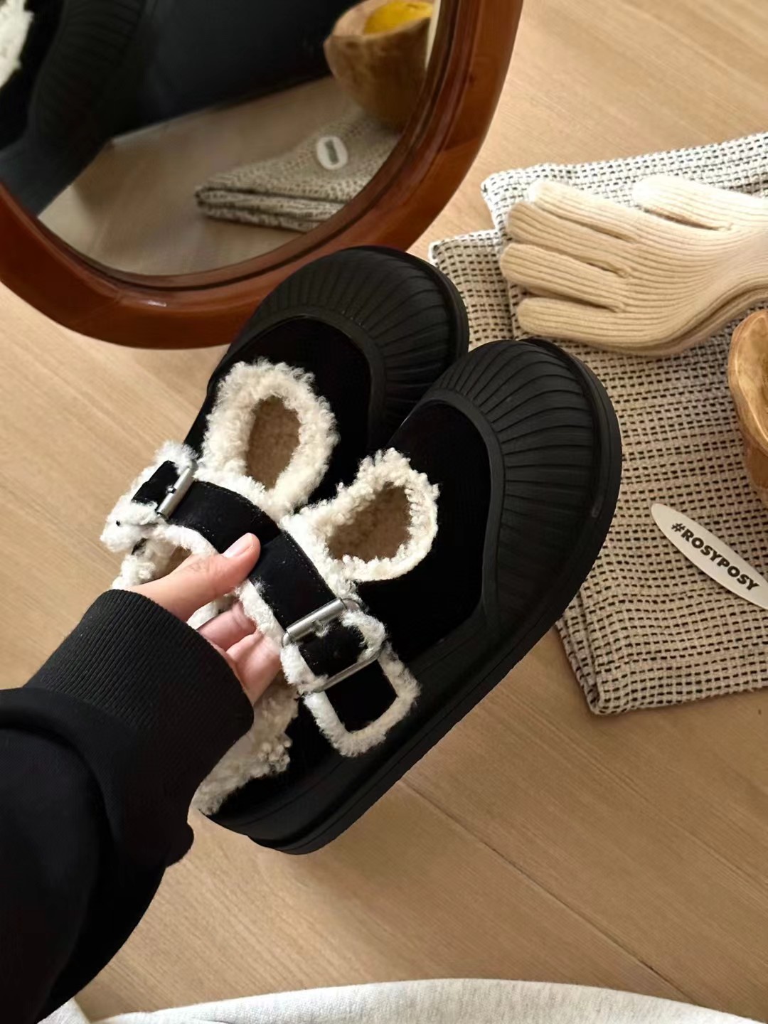 Stylish UGG Ballet Wool Snow Boots: Fresh Crocs Collaboration, Size 35-40. - 图片 5