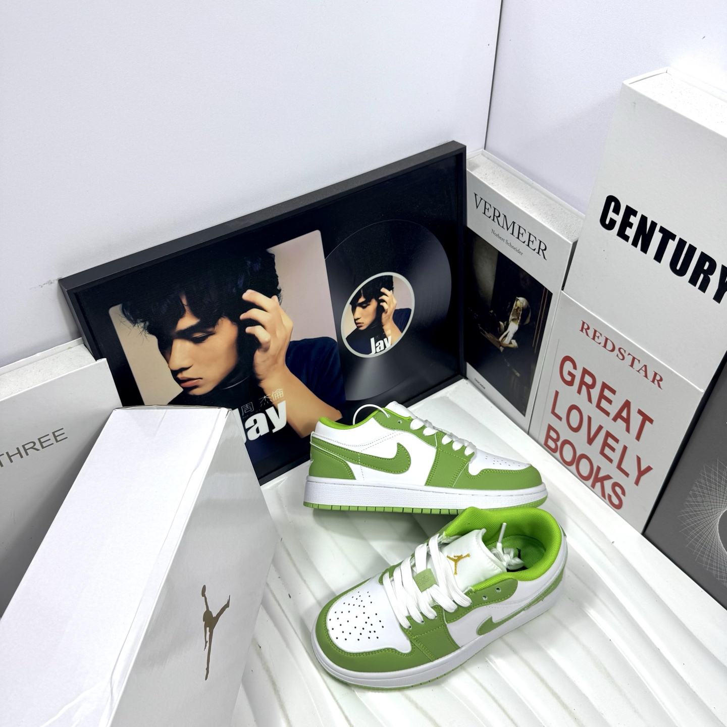 供货价:68💰『高瑞AJ1系列』摩擦嘎吱嘎吱响,原盒真标
Air Jordan 1 Low 童鞋青苹果
外贸订单 质量超顶🔝全鞋真皮
原厂内置稳形海玻璃鞋垫 A模大底 
头层小牛皮 鞋舌AJ原厂专用牛津布+AJ专用反口珍珠布+无杂质高弹内里海棉+特殊封边弹力鞋带+后跟无连线精密刺绣
Size：31 32 33 34 35 童鞋鞋码
男女码36-44也有