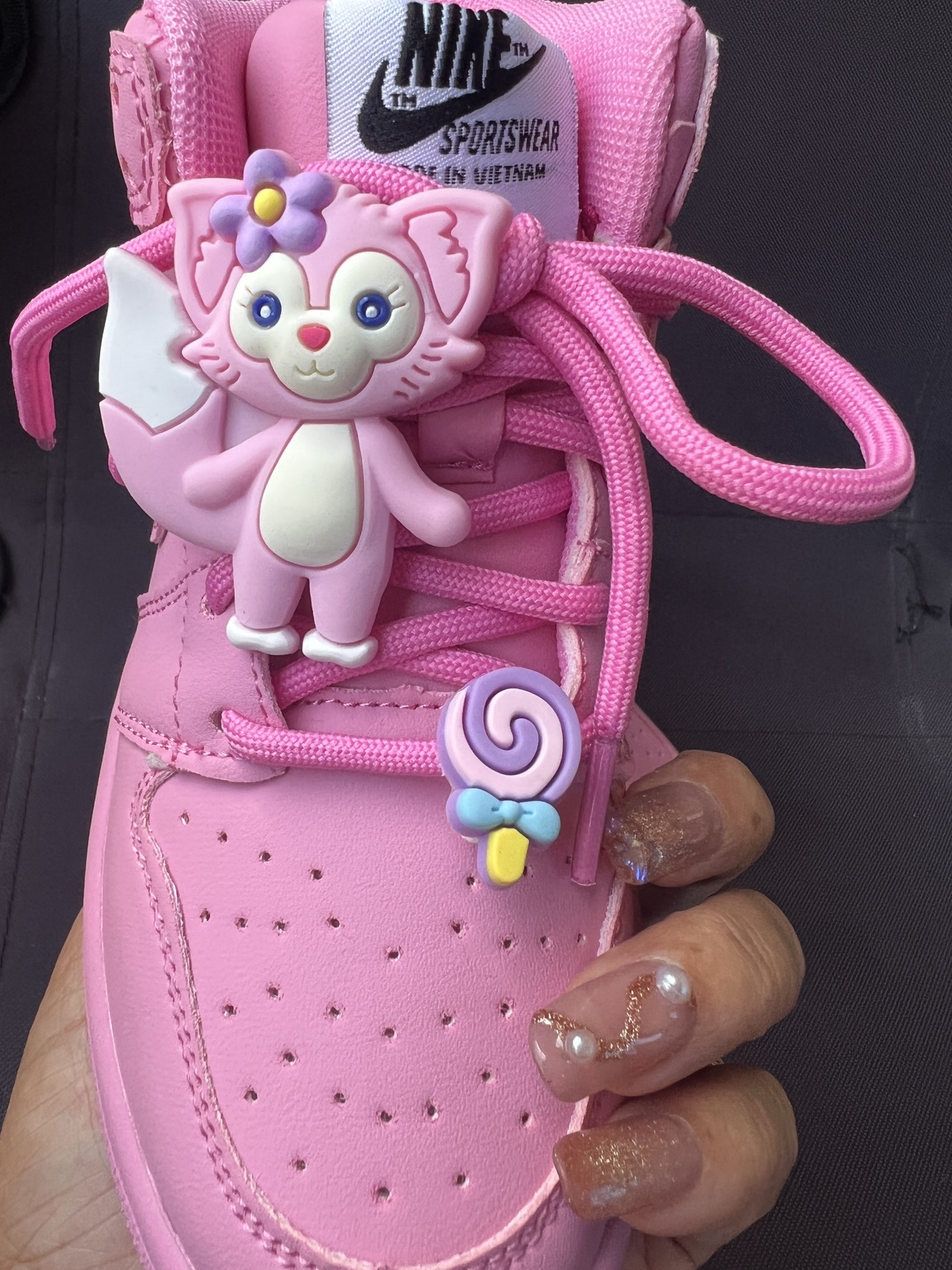 图片[5]-特乔一🌈女童单鞋2024🔥卡通玩偶雪莉玫女童高帮☄️隐形魔术贴设计方便穿脱无需绑鞋带🌖滑板鞋潮流跑鞋休闲运动鞋26－－37-选品中心