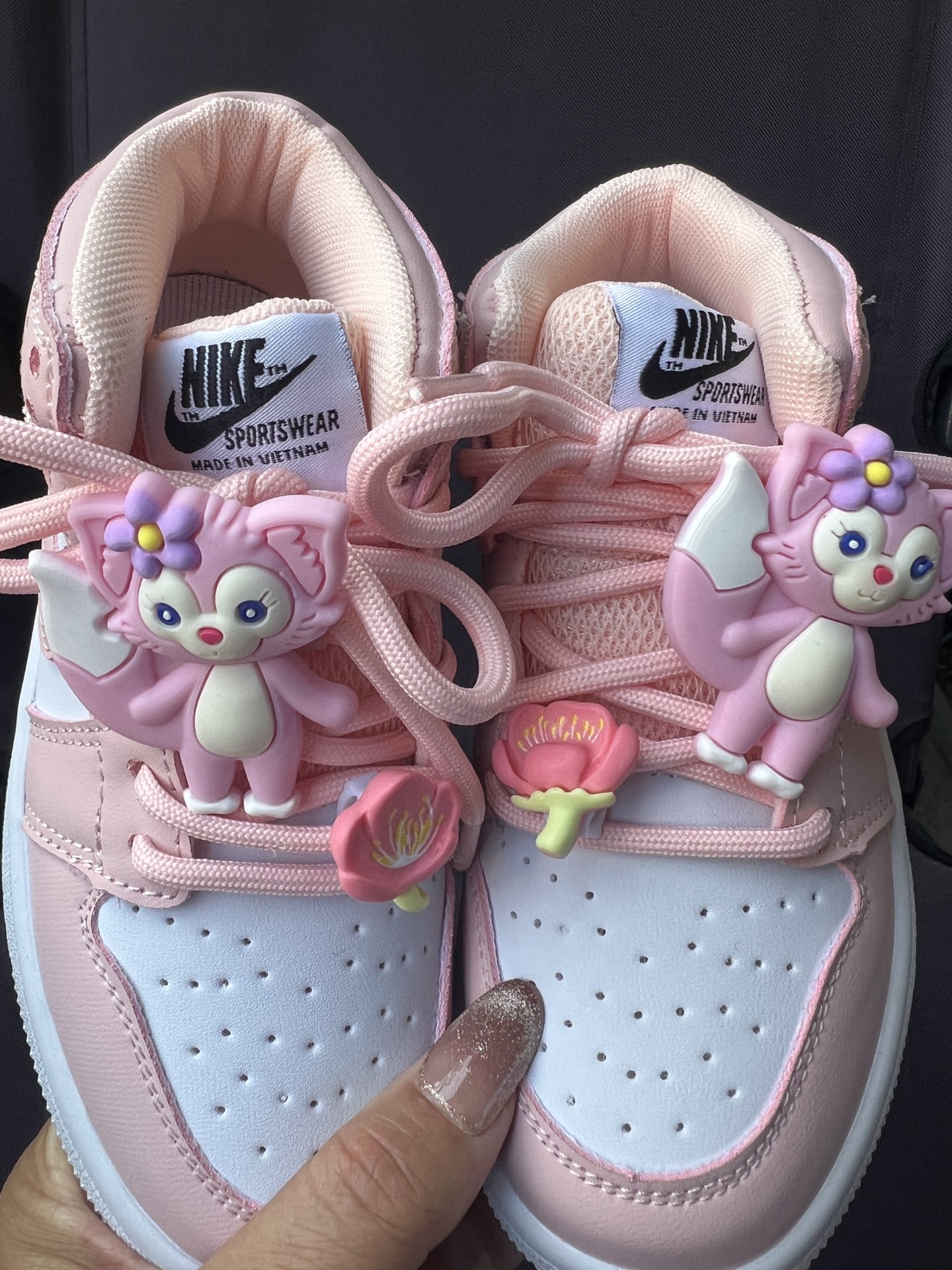 图片[6]-乔一🌈女童单鞋2024🔥卡通玩偶雪莉玫女童高帮☄️隐形魔术贴设计方便穿脱无需绑鞋带🌖滑板鞋潮流跑鞋休闲运动鞋26－－37-选品中心