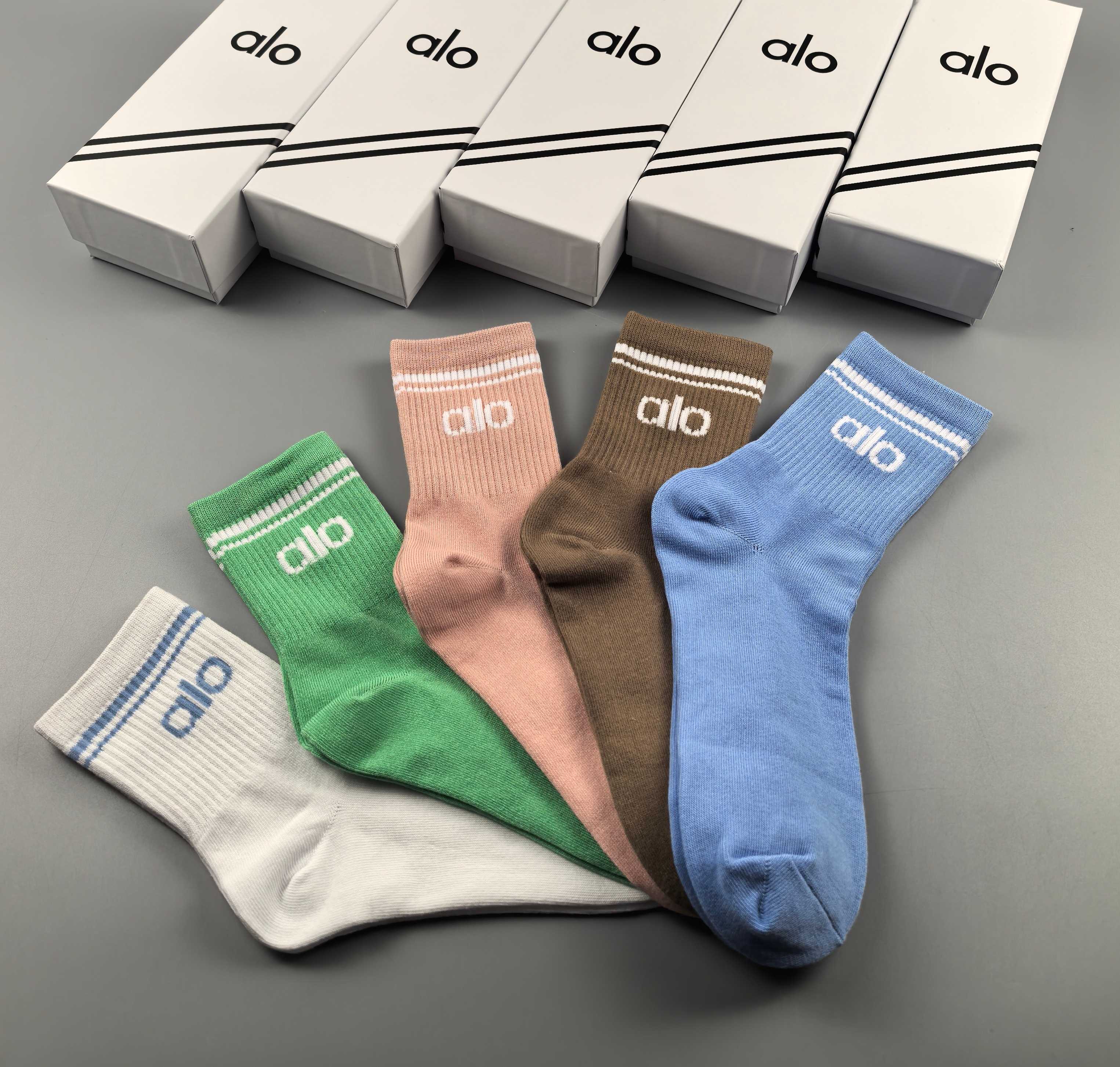 Alo Yoga Socks, Cotton, Anti-odor, Athletic, Casual, Available in Multiple Colors 5 a1741532162726 1106