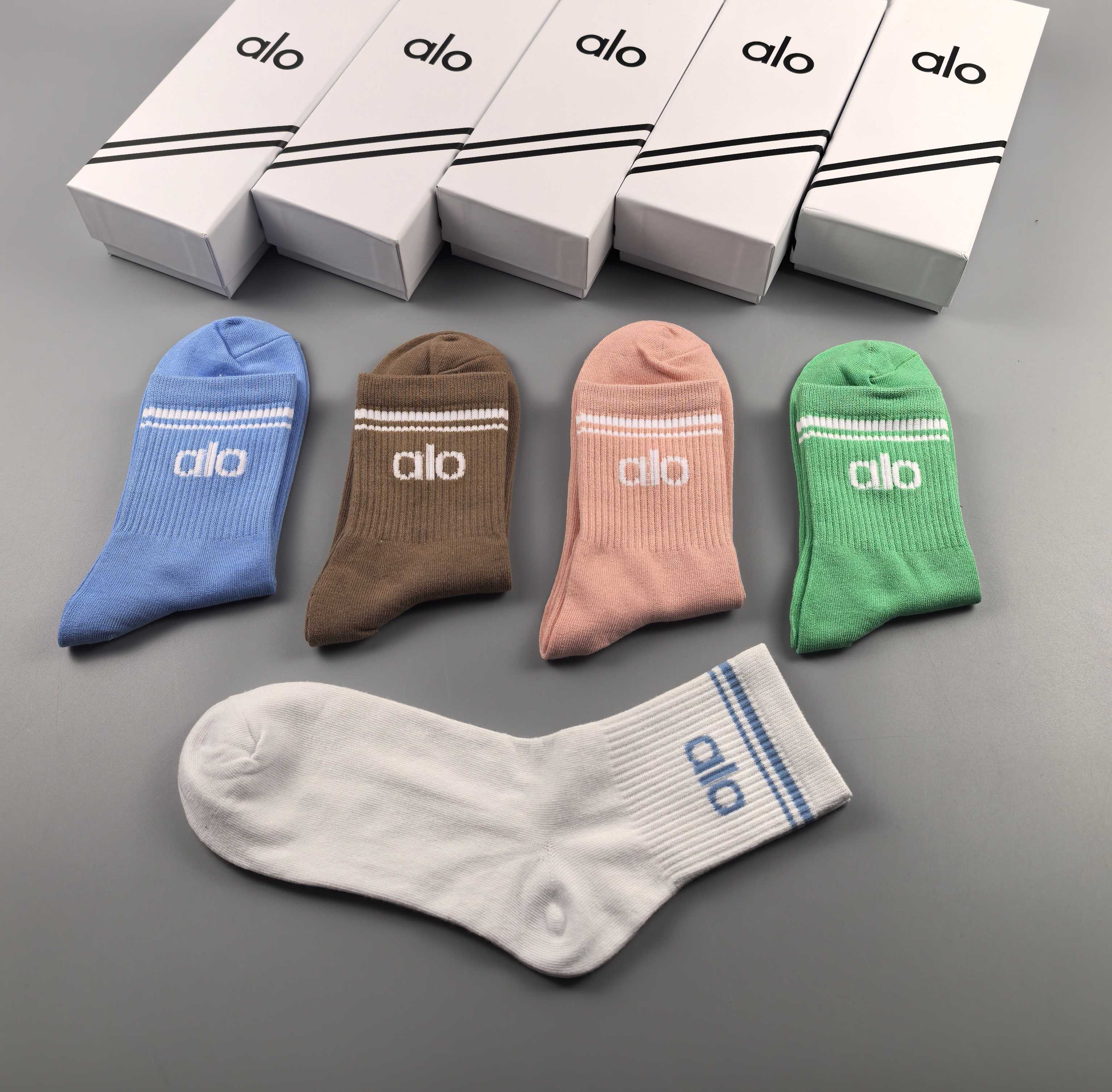 Alo Yoga Socks, Cotton, Anti-odor, Athletic, Casual, Available in Multiple Colors 4 a1741532162834 2372