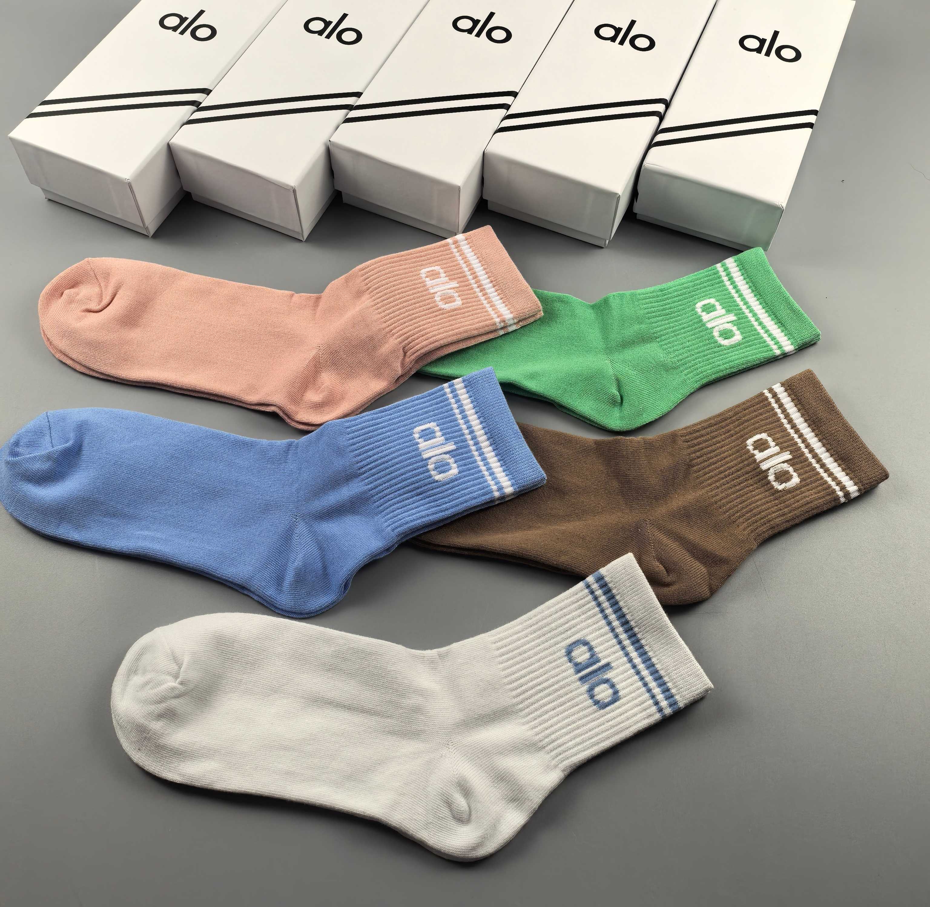 Alo Yoga Socks, Cotton, Anti-odor, Athletic, Casual, Available in Multiple Colors 6 a1741532162858 0643