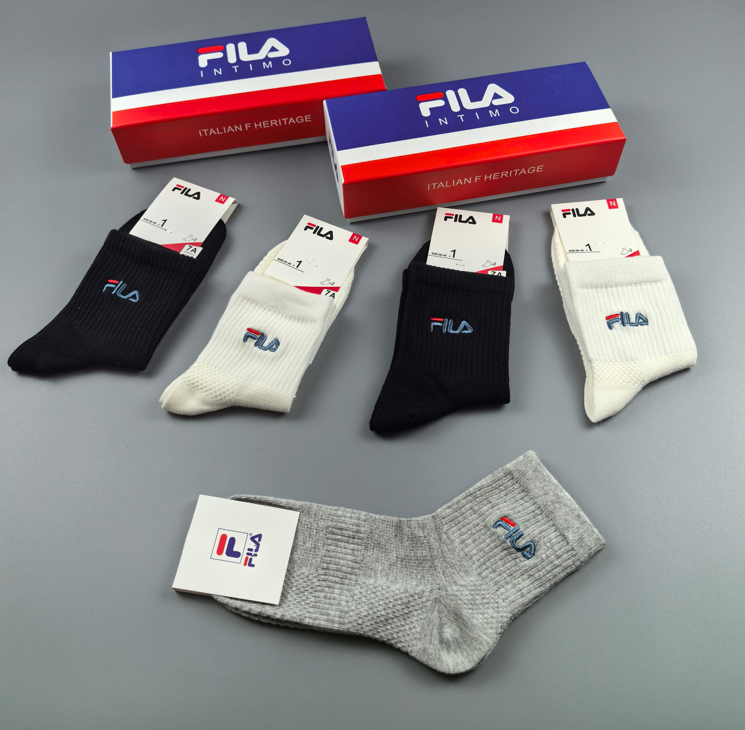 💛配专柜包装
FILA（斐乐）官网同款刺绣新款中长款堆堆袜袜子！一盒五双，专柜同步筒袜袜子，💛大牌出街，