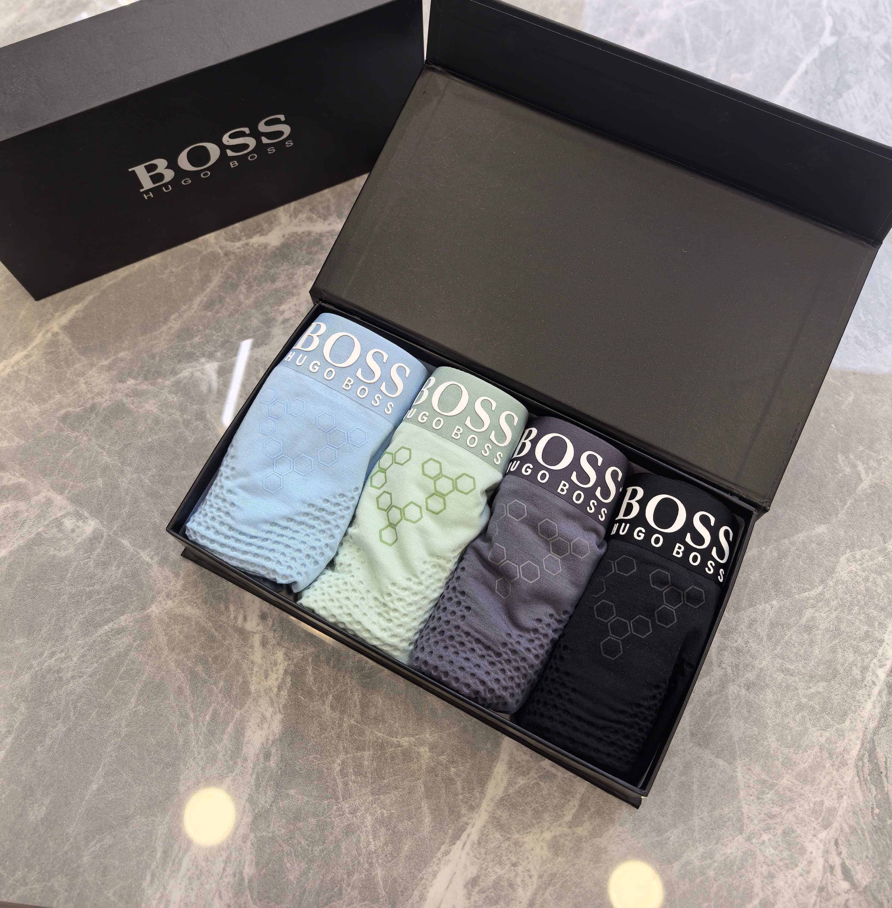  新品！BOSS原单品质，时尚潮男新品 锦纶冰丝无缝切割工艺 科学配 80支蓝鲸莫代尔，丝滑 透气 舒适
