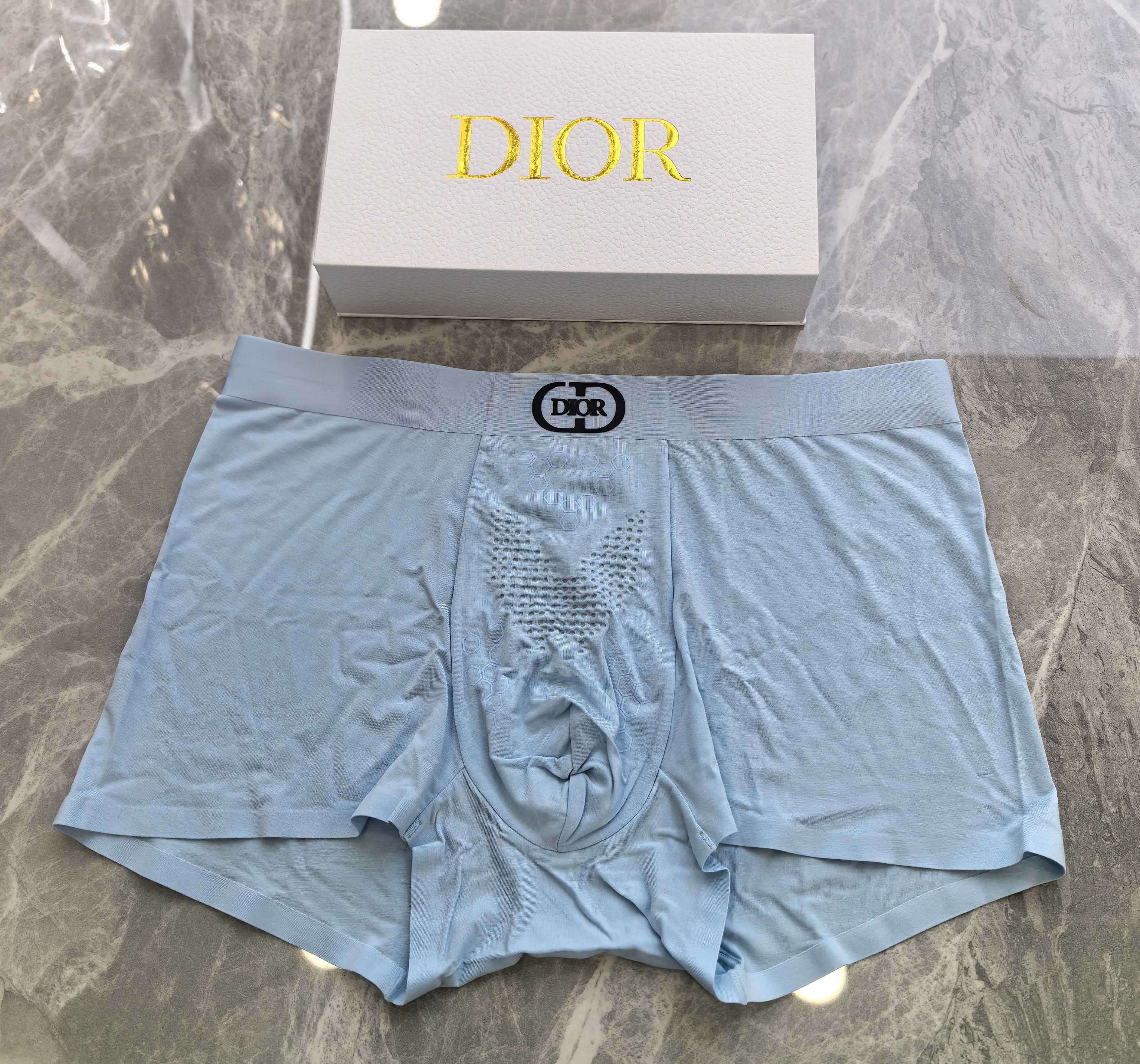  新品！DIOR（迪奥）） 原单品质，时尚潮男新品 锦纶冰丝无缝切割工艺 科学配 80支蓝鲸莫代尔，丝滑