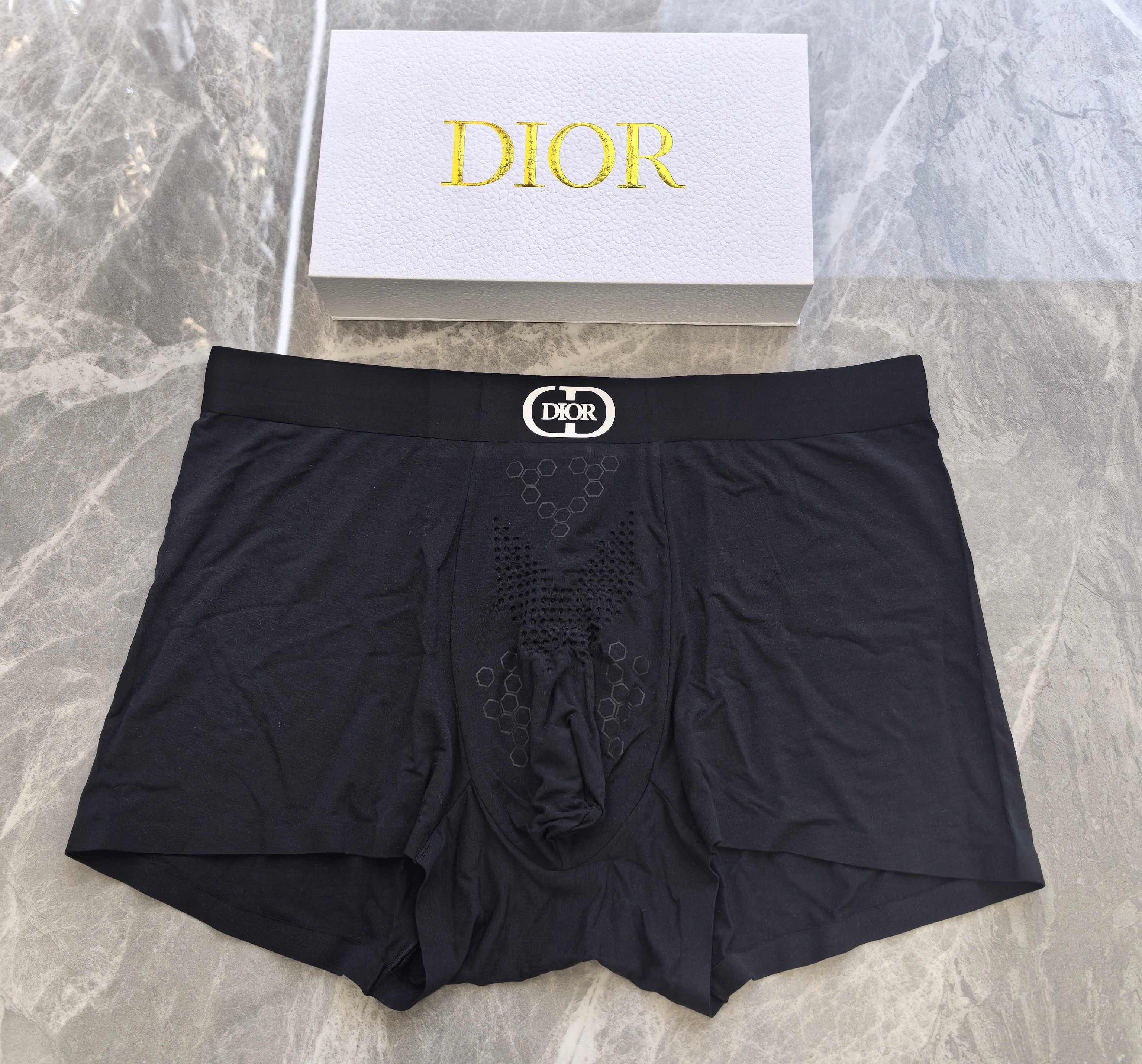  新品！DIOR（迪奥）） 原单品质，时尚潮男新品 锦纶冰丝无缝切割工艺 科学配 80支蓝鲸莫代尔，丝滑